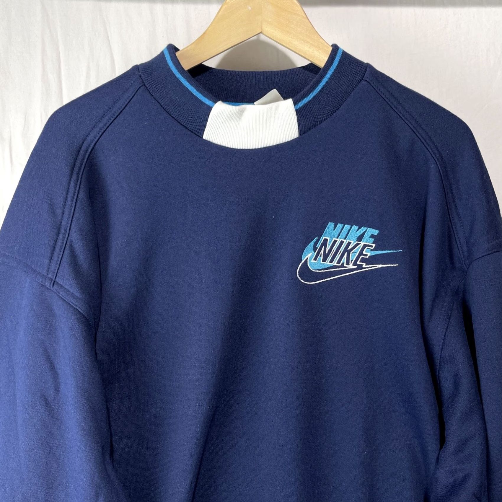 Nike VINTAGE Nike Sweatshirt Mens Large Navy Blue Long Sleeve Pullover 90s Shirt Size US L / EU 52-54 / 3 - 2 Thumbnail