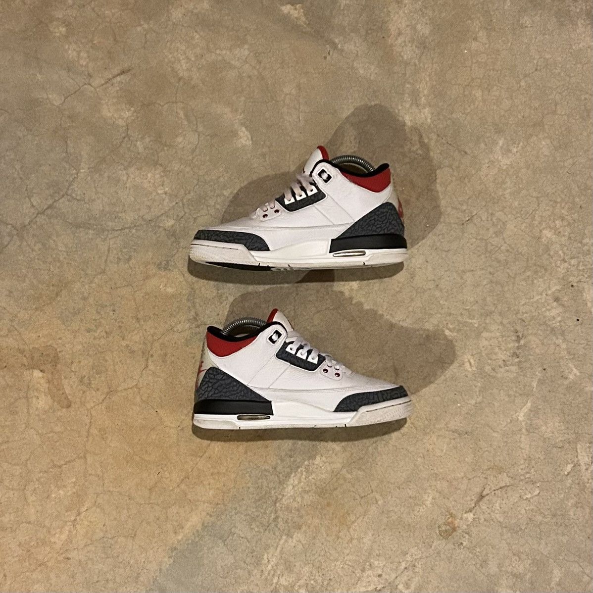 Jordan Brand Air Jordan 3 Retro SE Fire Red Denim 2020 US 6 Size US 6 / EU 39 - 2 Thumbnail