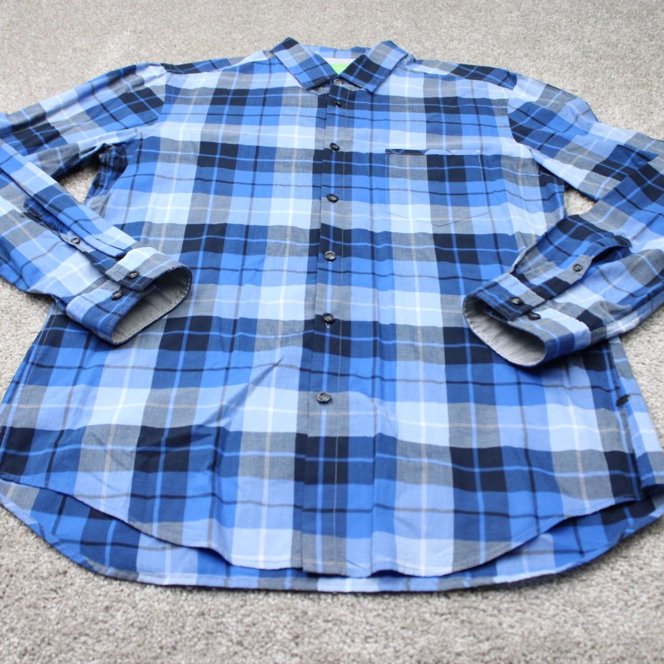 Hugo Boss HUGO BOSS Shirt Mens Large Blue Plaid Button-Up Long Sleeve Cotton Casual, Business, Travel, Formal, Regular Fit Size US L / EU 52-54 / 3 - 3 Thumbnail