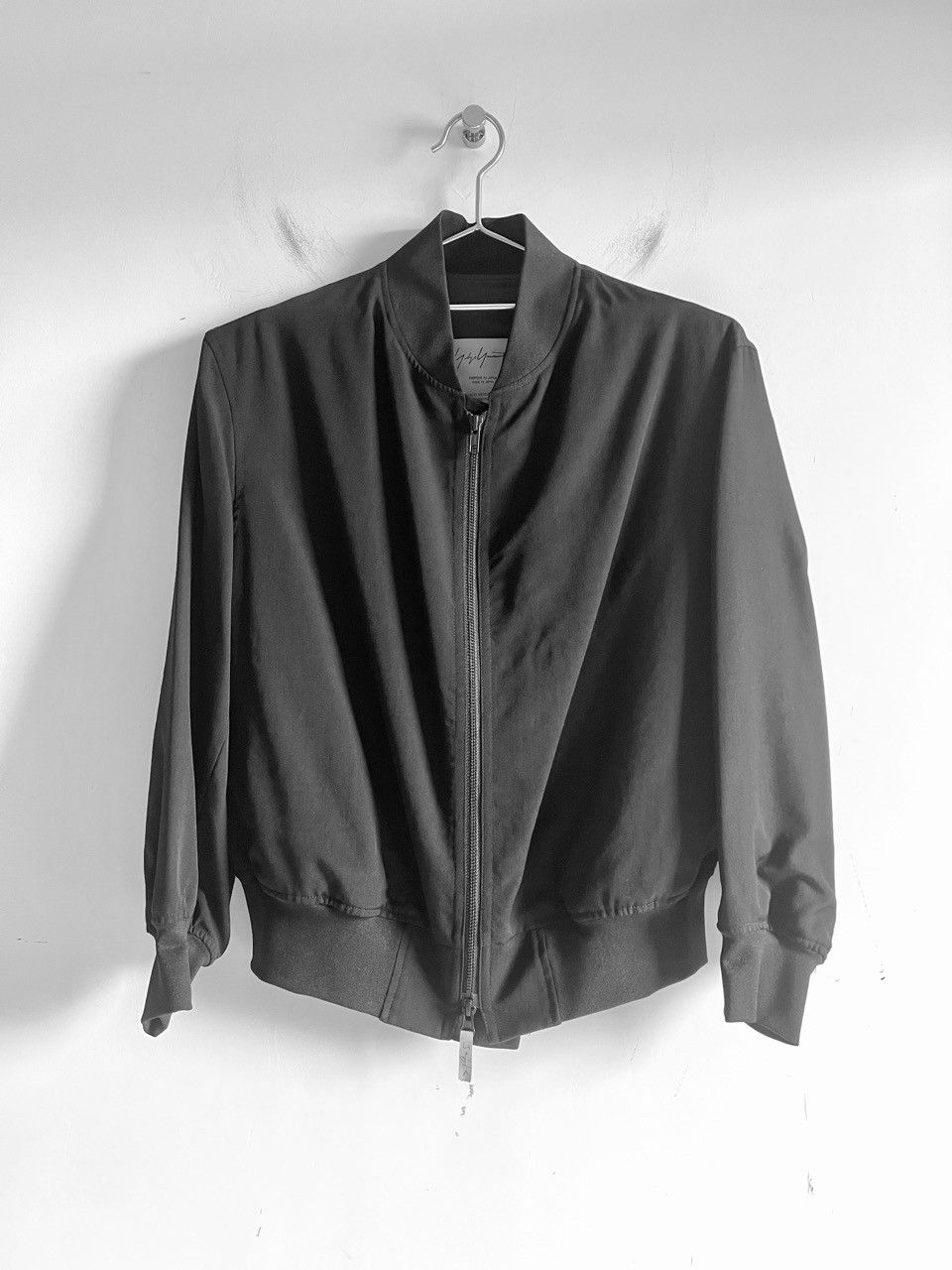 Yohji Yamamoto Yohji Yamamoto GABARDINE Cropped Sequined Logo Bomber Jacket Size US L / EU 52-54 / 3 - 2 Thumbnail