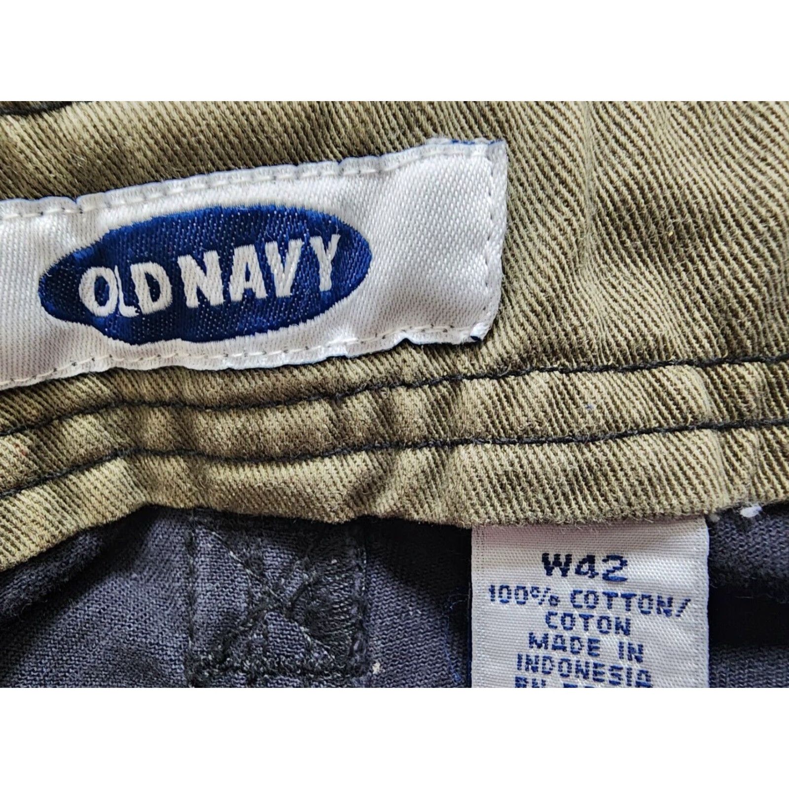 Old Navy VINTAGE Old Navy Mens Cargo Shorts 42 Black Canvas Cargo Pocket Casual Mens Shirt? Size US 42 / EU 58 - 4 Thumbnail