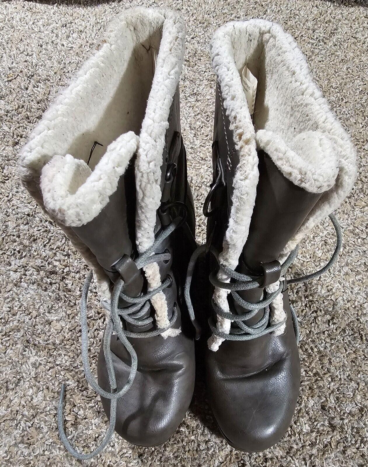 Designer TIME & TRU size 6 lined lace up boots Size US 6 / IT 36 - 3 Thumbnail