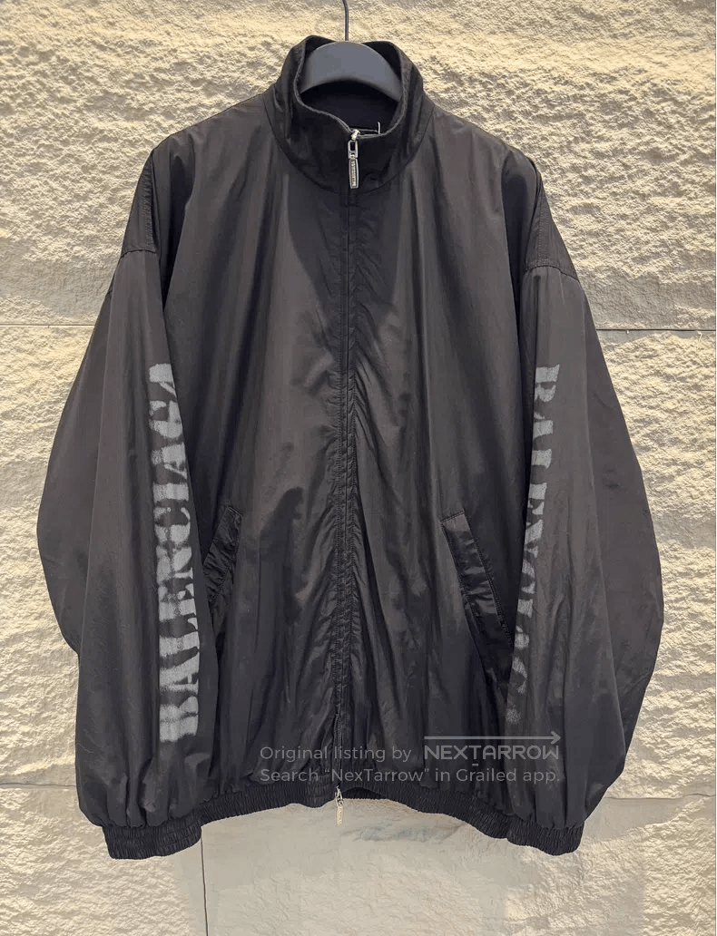 Balenciaga Balenciaga Qilin Arm Logo Printed High Collar Zipper Long Size US XXS / EU 40 - 1 Thumbnail