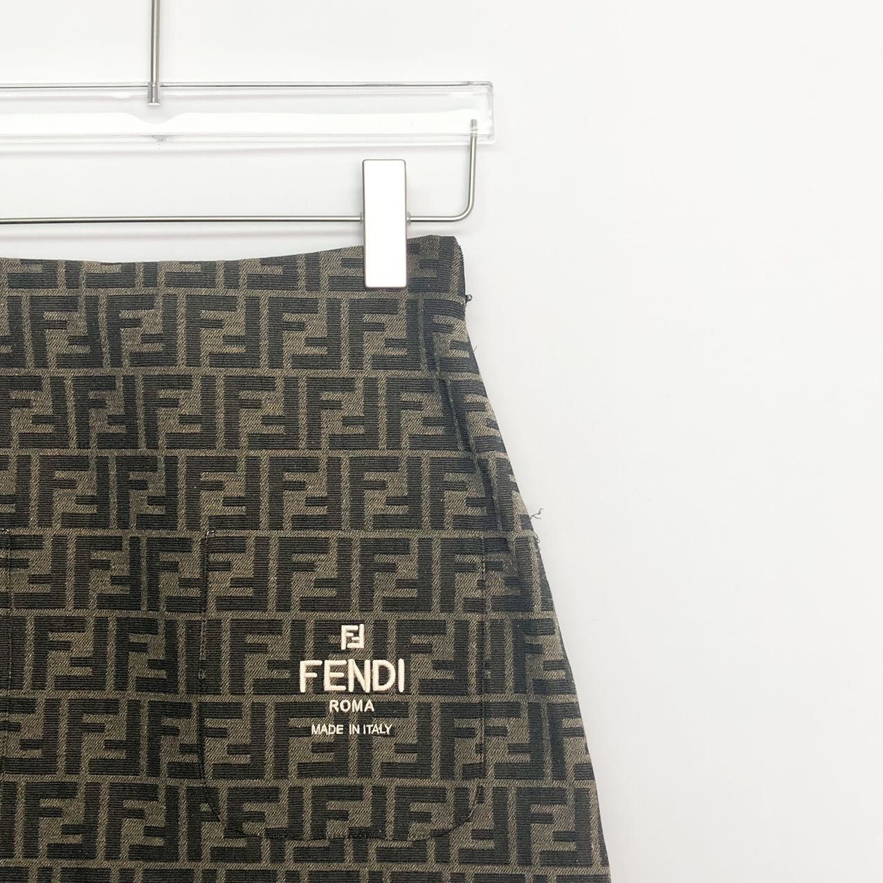 Fendi Fendi Letter Embroidery Zip Short Coat Brown K26WX Size 28" / US 6 / IT 42 - 3 Thumbnail