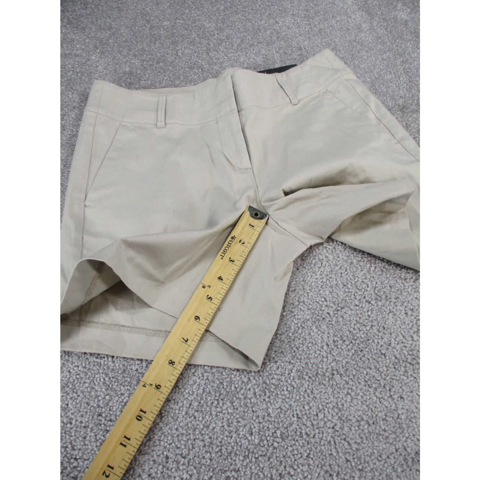Ann Taylor Ann Taylor Shorts Womens 4 Beige Chino Modern Fit Twill Stain Size 27" / US 4 / IT 40 - 3 Thumbnail