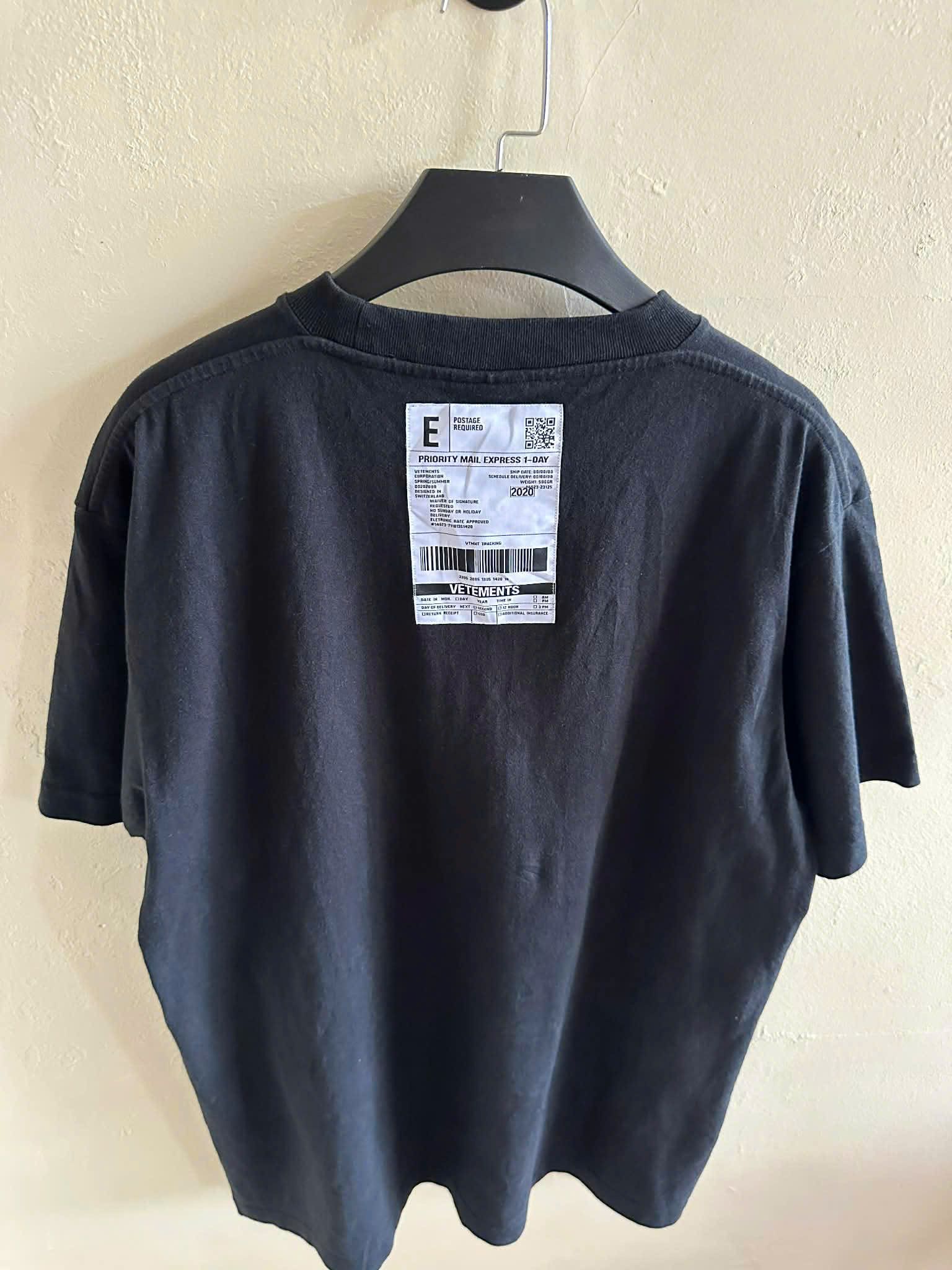 Vetements T SHIRT VETEMNES Size US XS / EU 42 / 0 - 10 Thumbnail