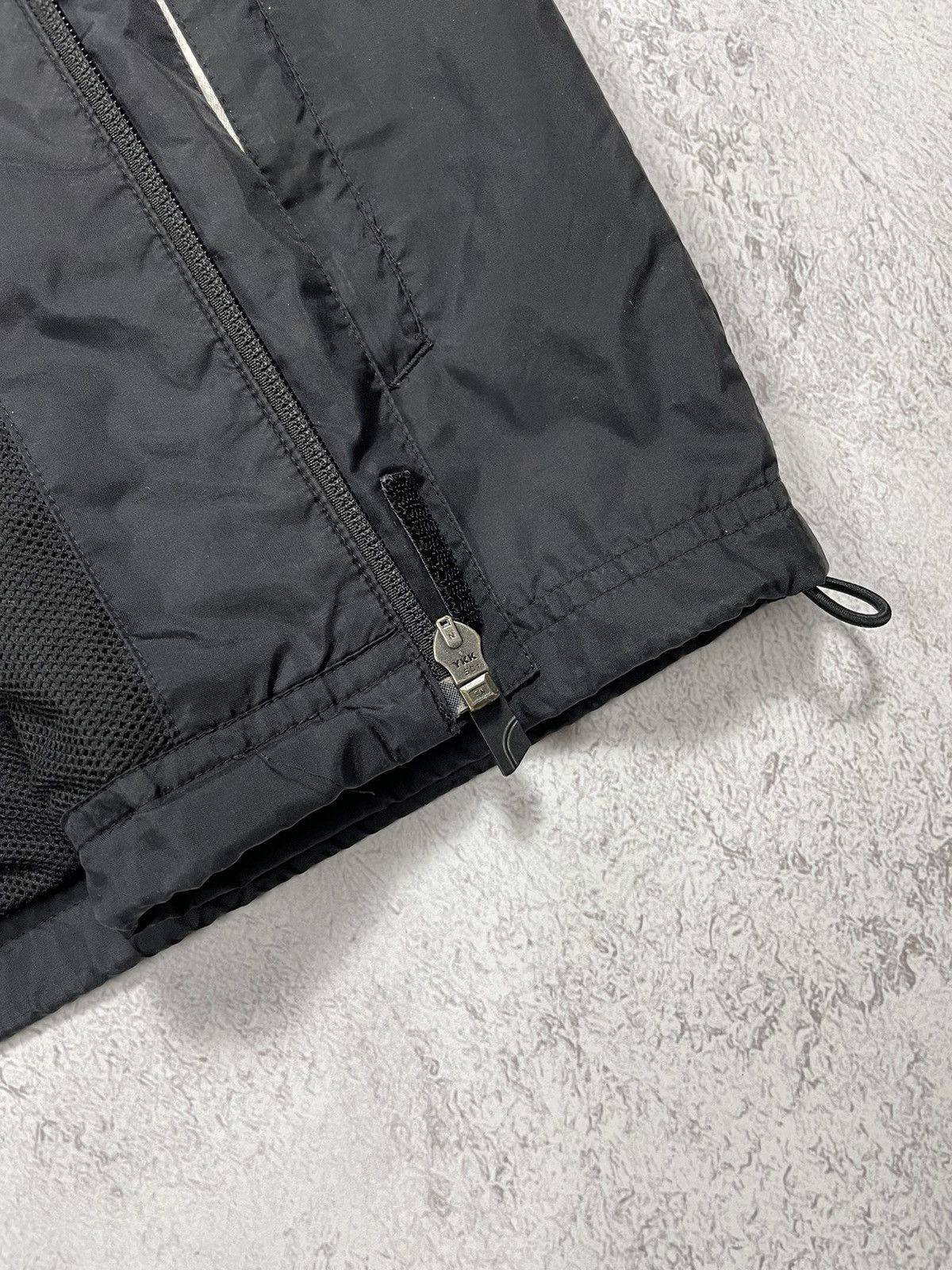 Vintage Adidas Windbreaker Rain Jacket Sportswear Size L Size US L / EU 52-54 / 3 - 8 Thumbnail