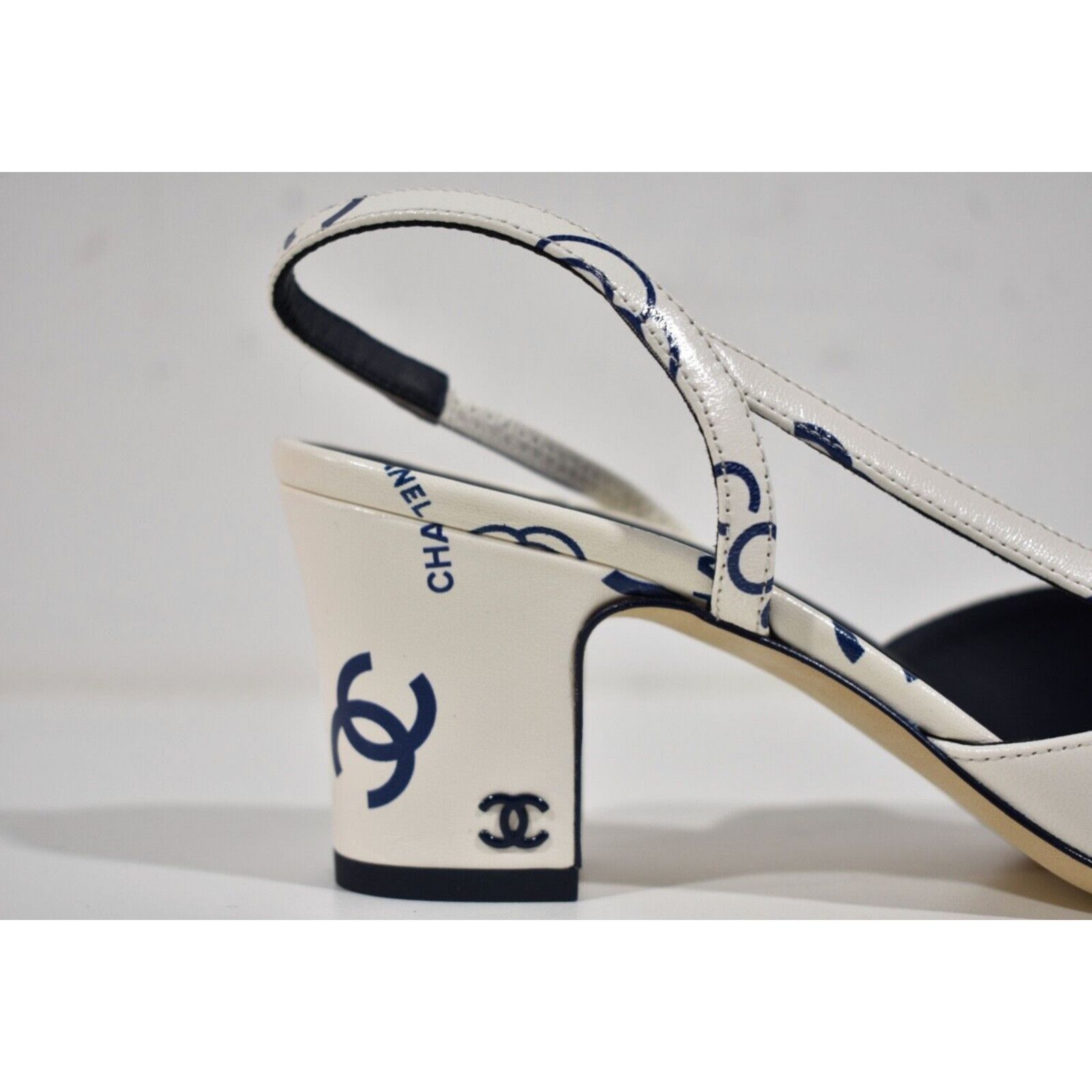 Chanel Chanel Sling White Blue CC Logo Slingback Sandal Heel 37 Size US 7 / IT 37 - 2 Thumbnail