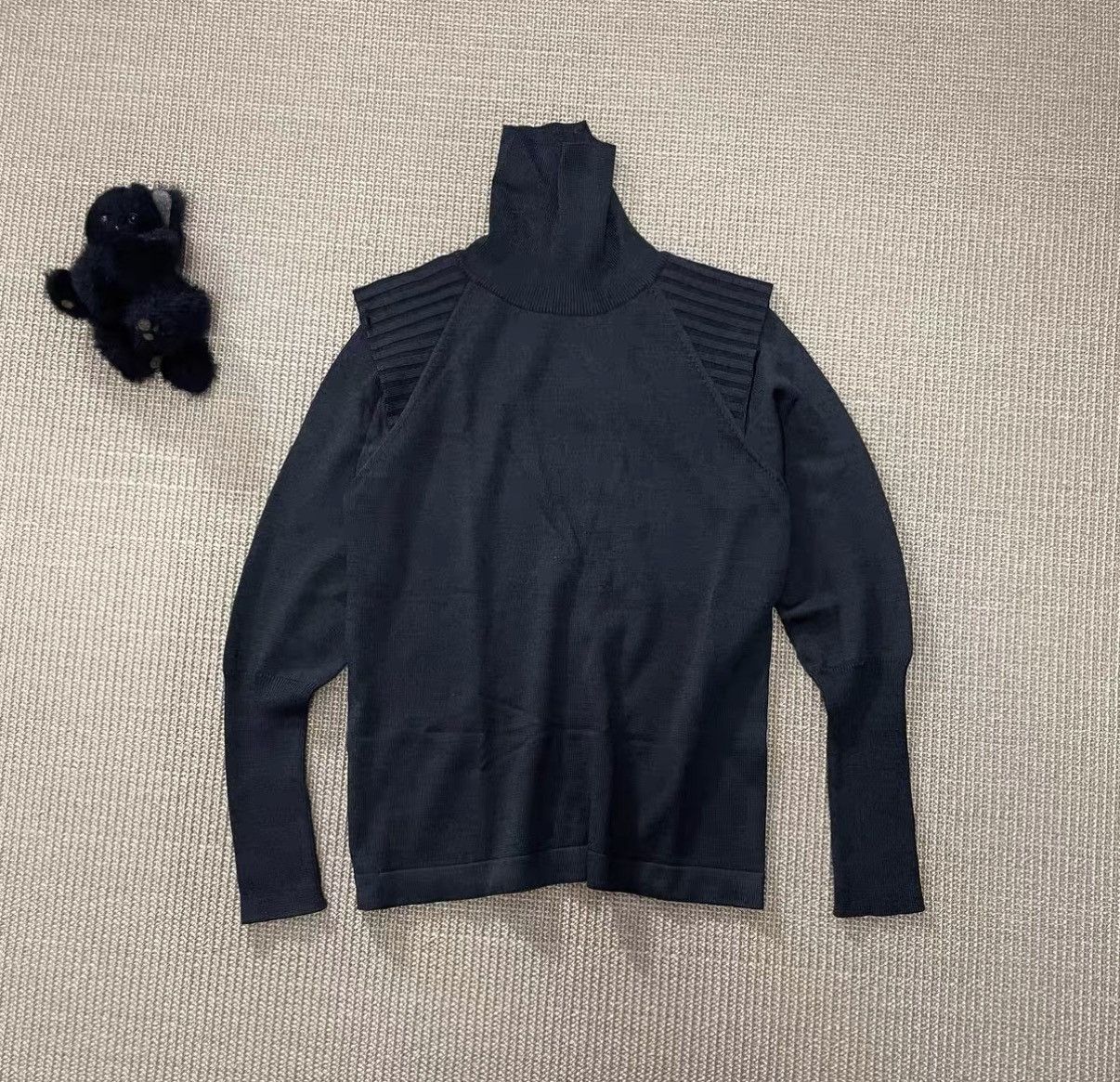 Jean Paul Gaultier Jean Paul Gaultier MAILE Shoulder Padded Sweater J29 Size US L / EU 52-54 / 3 - 1 Thumbnail