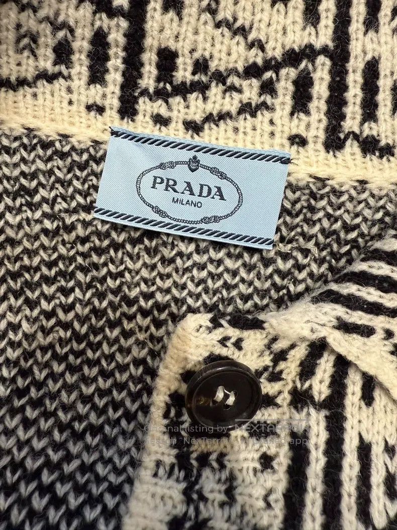 Prada Prada Black and white geometric jacquard wool cardigan coa Size XS / US 0-2 / IT 36-38 - 4 Thumbnail