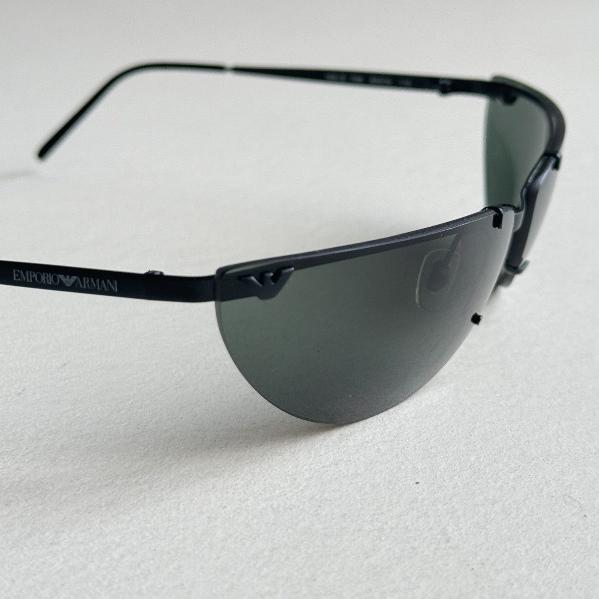 Emporio Armani × Giorgio Armani Emporio Armani Black Frame Sunglasses Size ONE SIZE - 4 Thumbnail