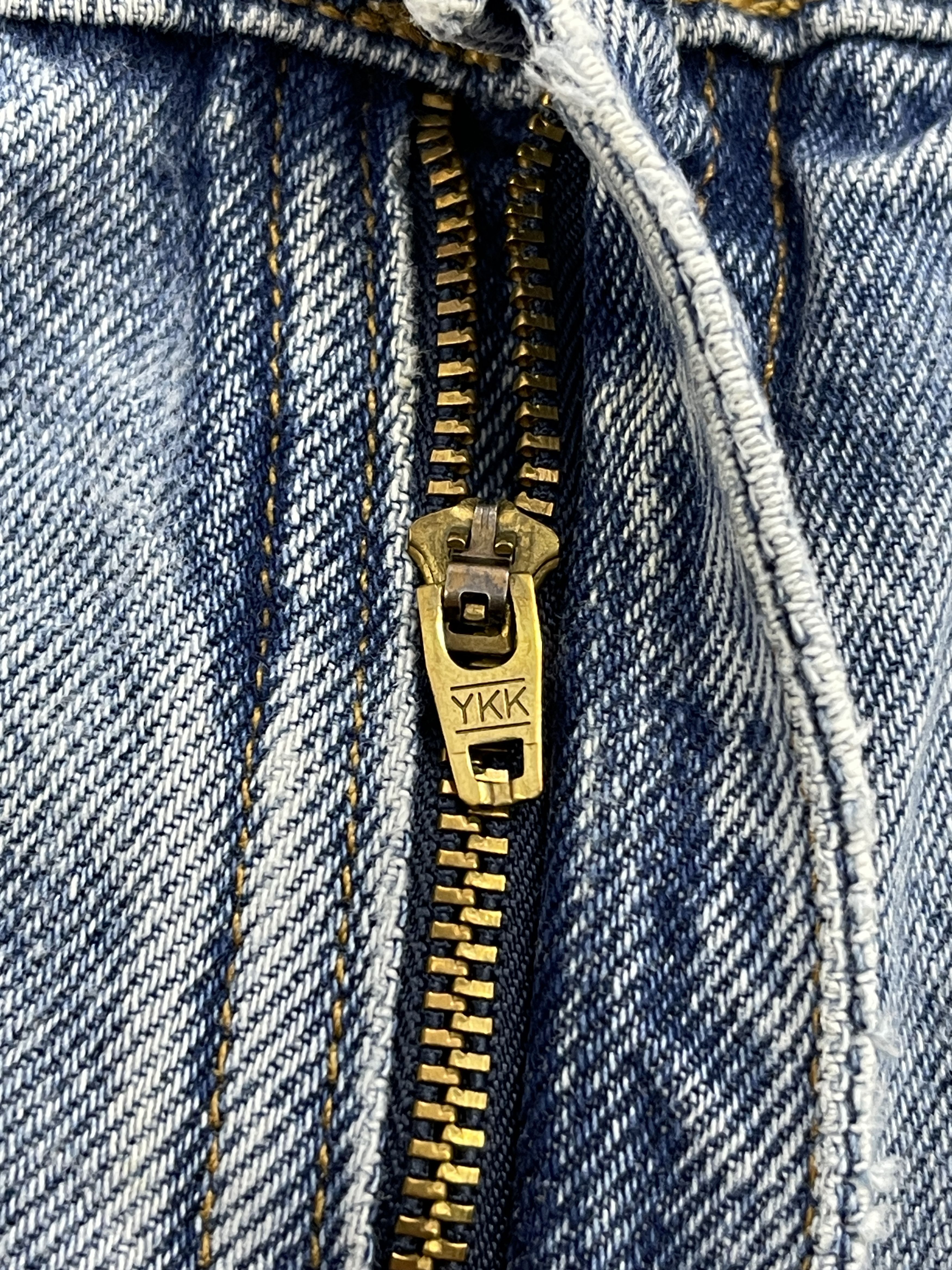 Levi's Vintage 90s Levis 540 Relaxed Fit Denim DP2498 Size US 31 - 12 Thumbnail