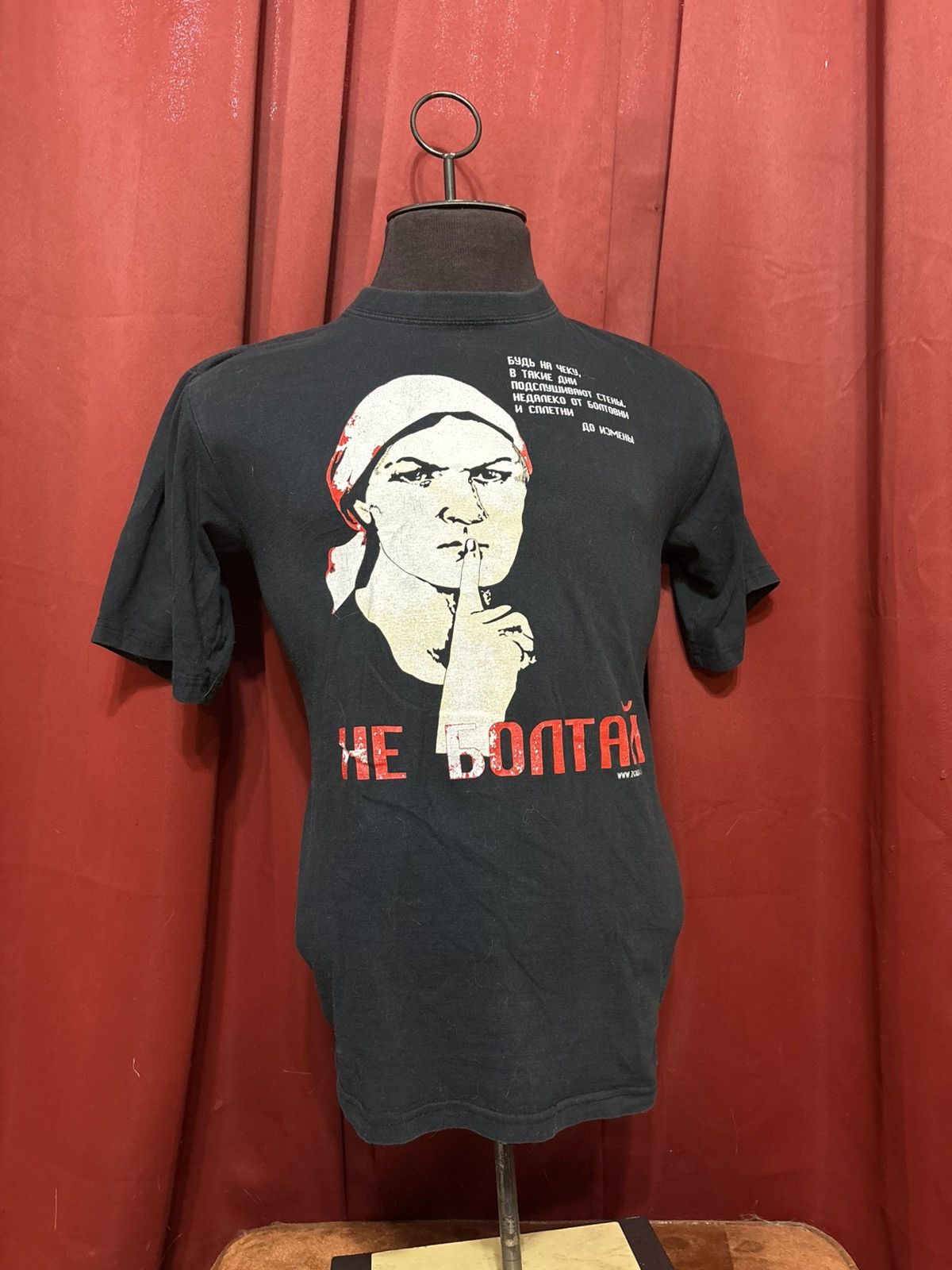 Vintage Vintage Soviet Propaganda Art Tshirt Russia Don’t Speak Size US L / EU 52-54 / 3 - 1 Thumbnail