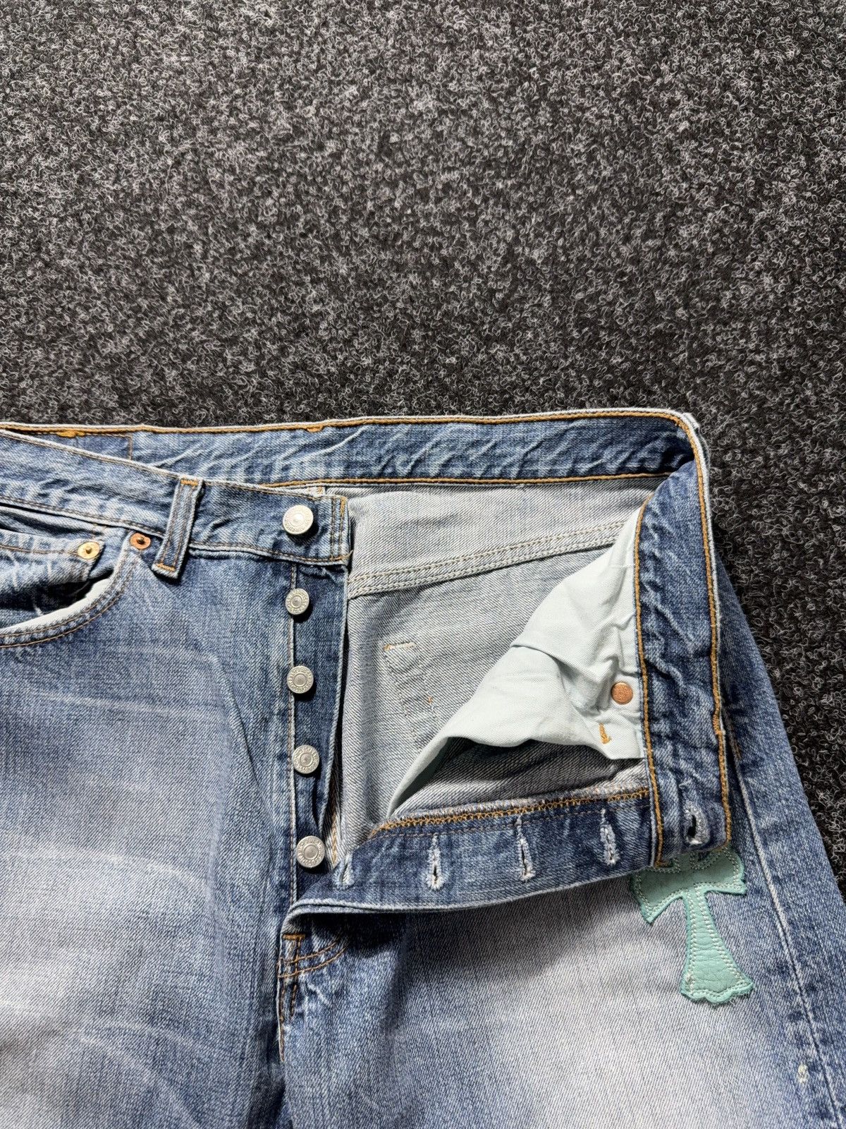 Levi's Vintage💥 90s ‼️Custom Chrome Hearts Style Cross Denim Jeans Size US 32 / EU 48 - 9 Thumbnail