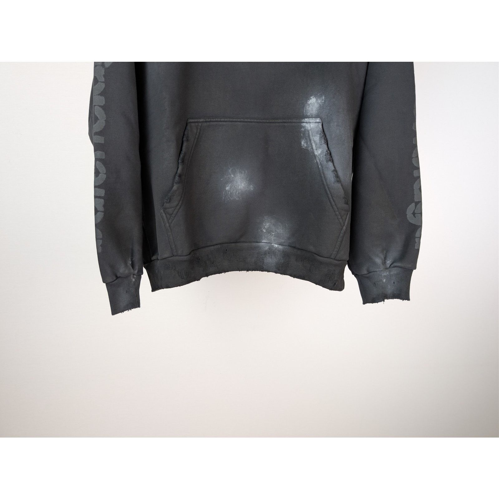Balenciaga o1rshd1 3B Stencil Molleton Medium Fit Hoodie in Faded Black Size US M / EU 48-50 / 2 - 4 Thumbnail