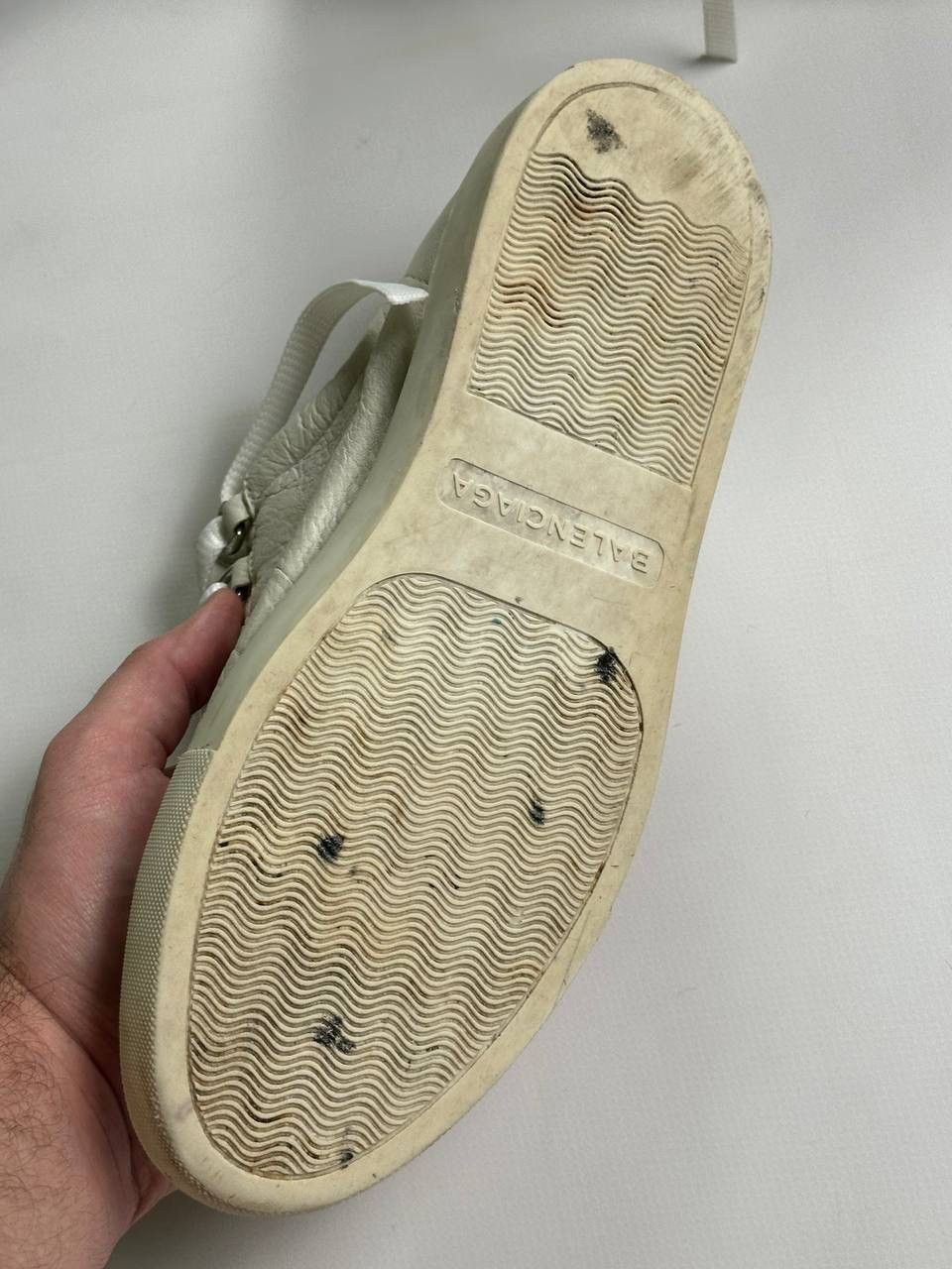 Balenciaga Balenciaga Arena Cracked Opium Leather Opium White Shoes Size US 7.5 / EU 40-41 - 8 Thumbnail