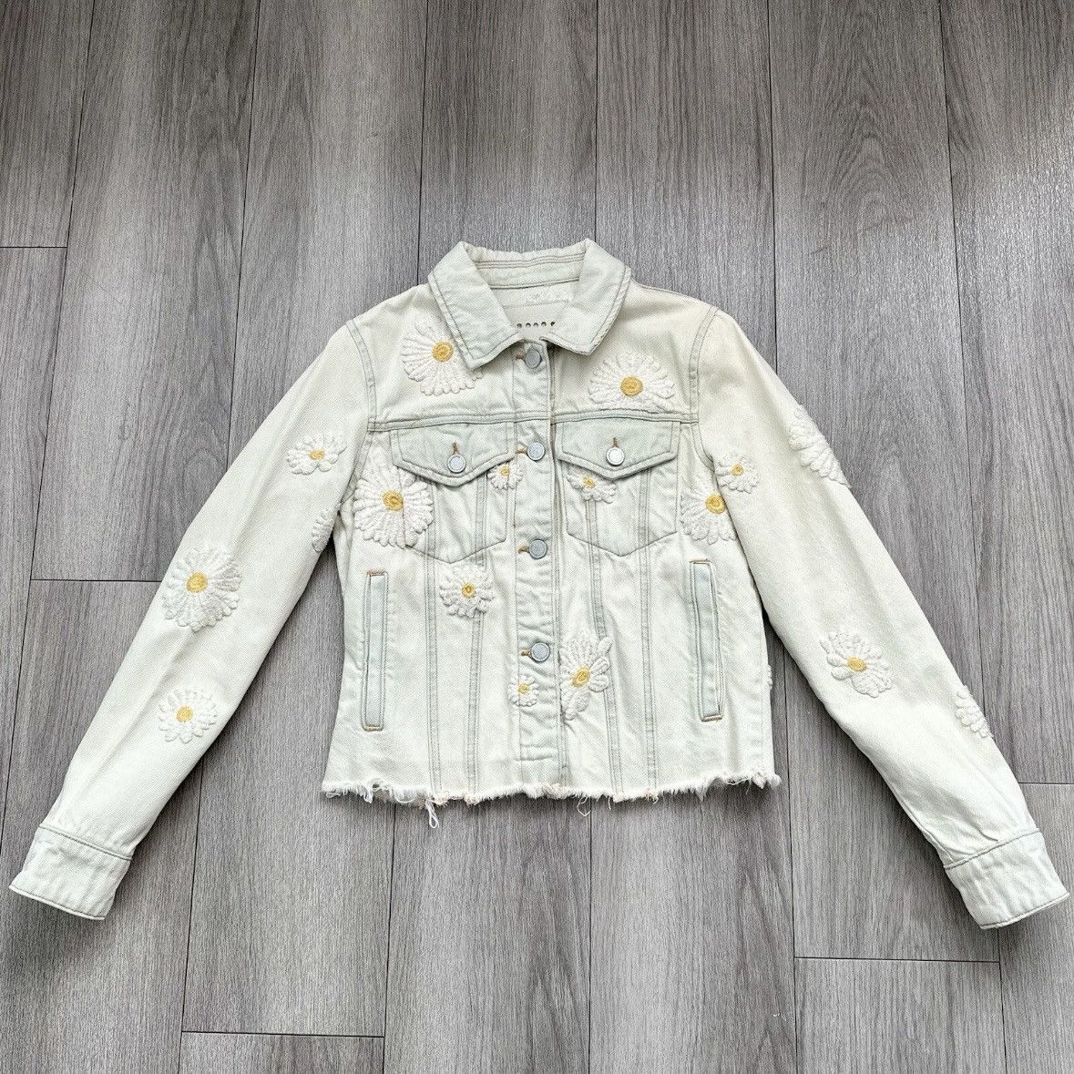 BLANKNYC Blank NYC Daisy Embroidered Denim Jacket Size XS / US 0-2 / IT 36-38 - 9 Thumbnail