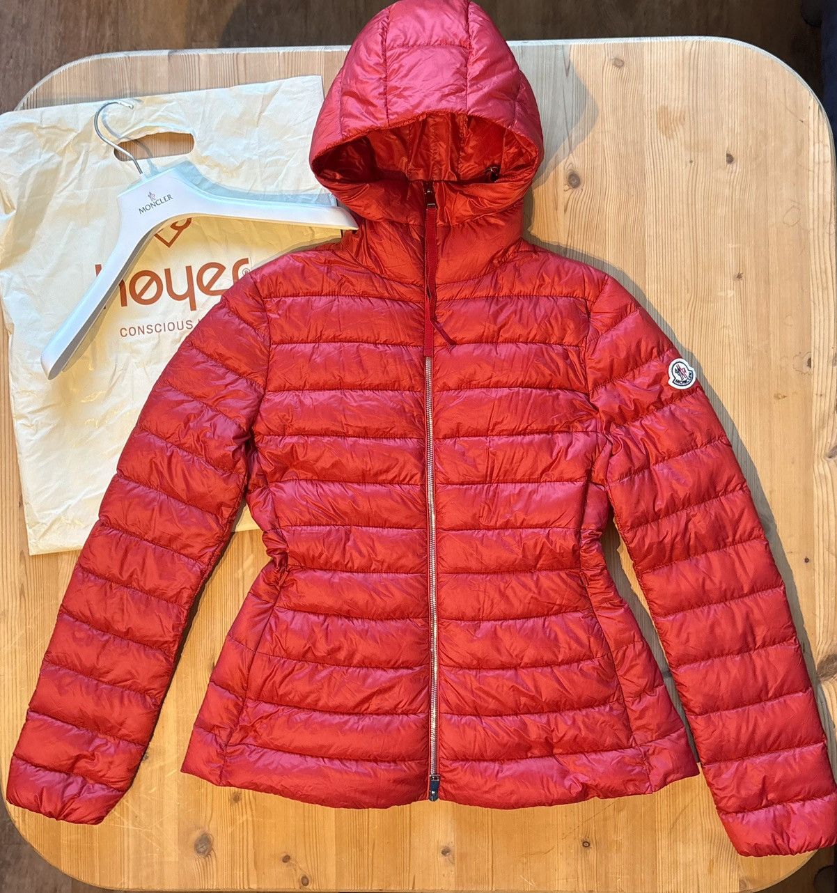 Moncler Moncler Amethyste Jacket Size S / US 4 / IT 40 - 1 Thumbnail