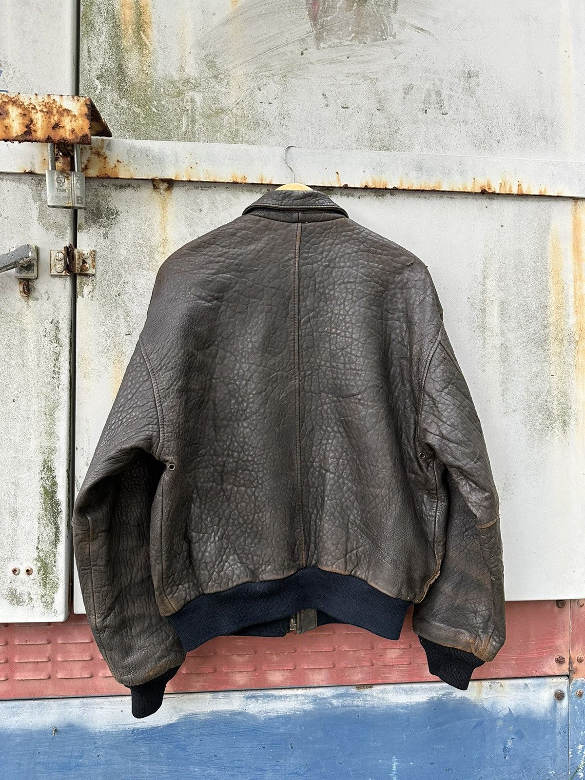 Avirex 🪖Vintage THRASHED A-2 Avirex Leather Aviator Bomber Jacket Size US M / EU 48-50 / 2 - 10 Thumbnail
