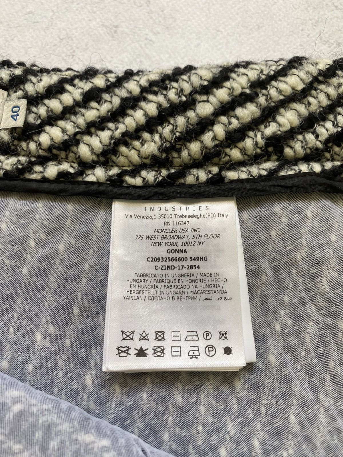 Moncler Moncler Womens Wool Black & White Mini Skirt Size 40 Size 27" / US 4 / IT 40 - 10 Thumbnail