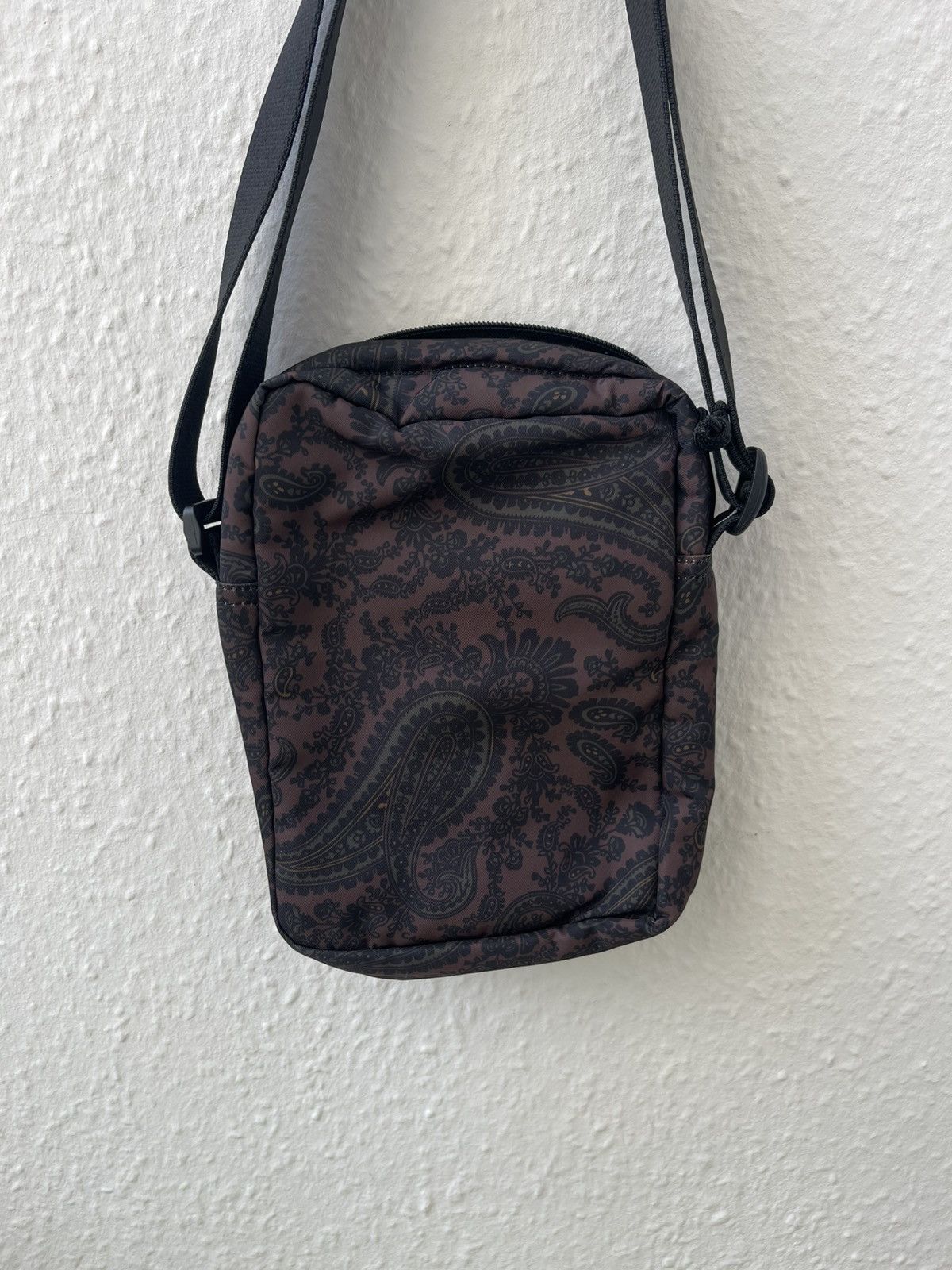 Carhartt Carhartt Neva Shoulder Pouch bag new!!! Size ONE SIZE - 3 Thumbnail