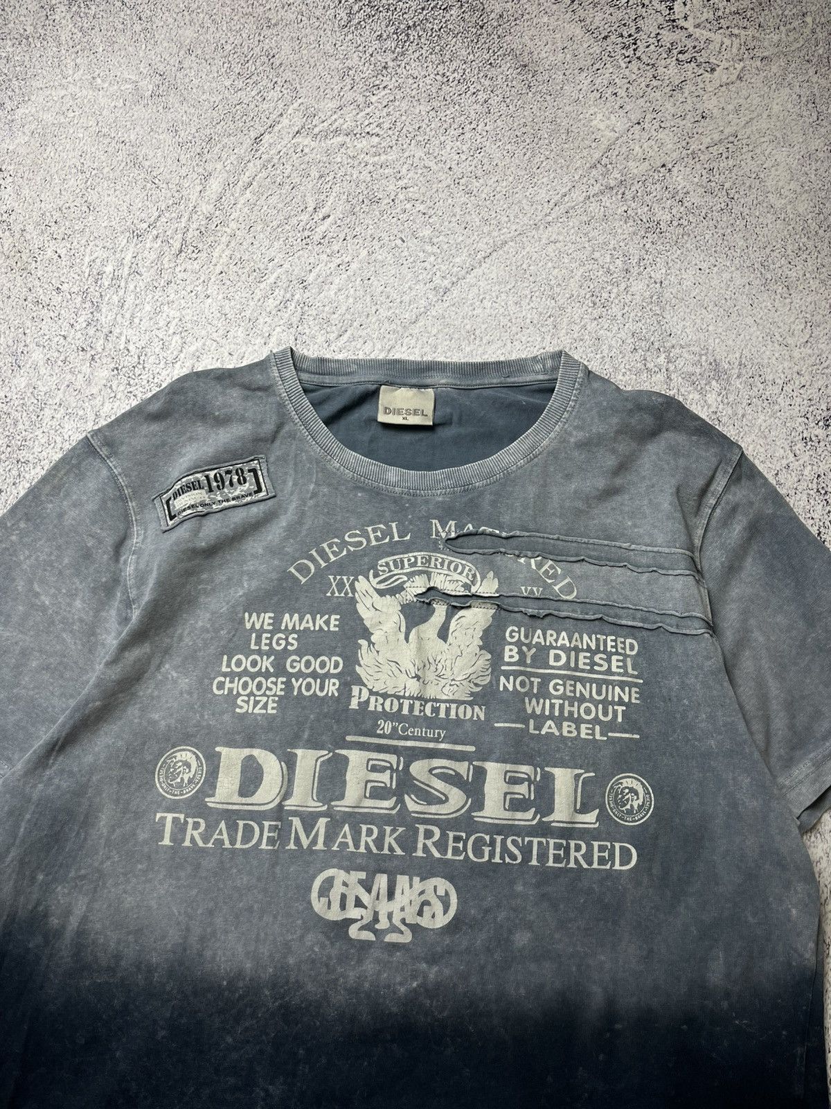 Diesel Vintage Diesel T-Shirt Big Logo 2000s Hype Y2K XL size Size US XL / EU 56 / 4 - 10 Thumbnail