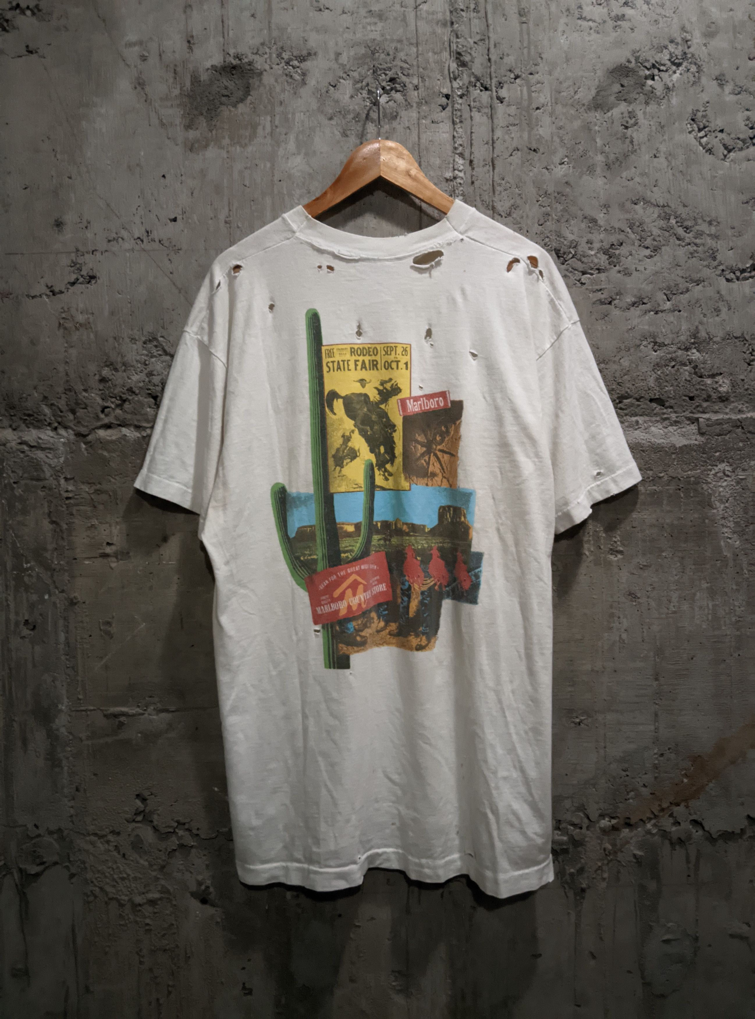 Vintage Vintage 90s thrashed Marlboro distressed dirty faded erd Size US XL / EU 56 / 4 - 1 Thumbnail