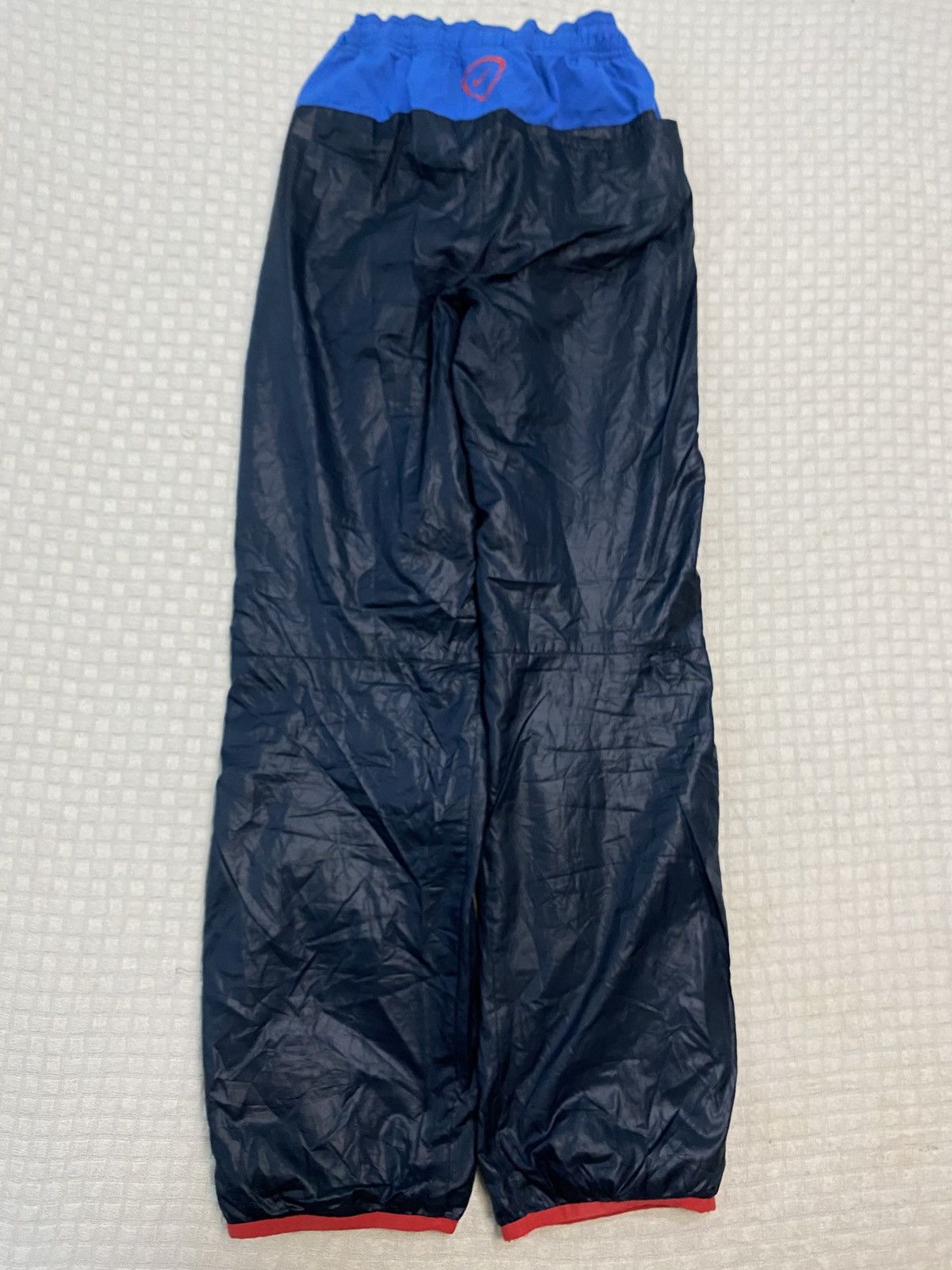 Nike VINTAGE NIKE 90S BAGGY NYLON WIDE LEG SWOOSH TRACK PANTS Y2K Size US 30 / EU 46 - 9 Thumbnail