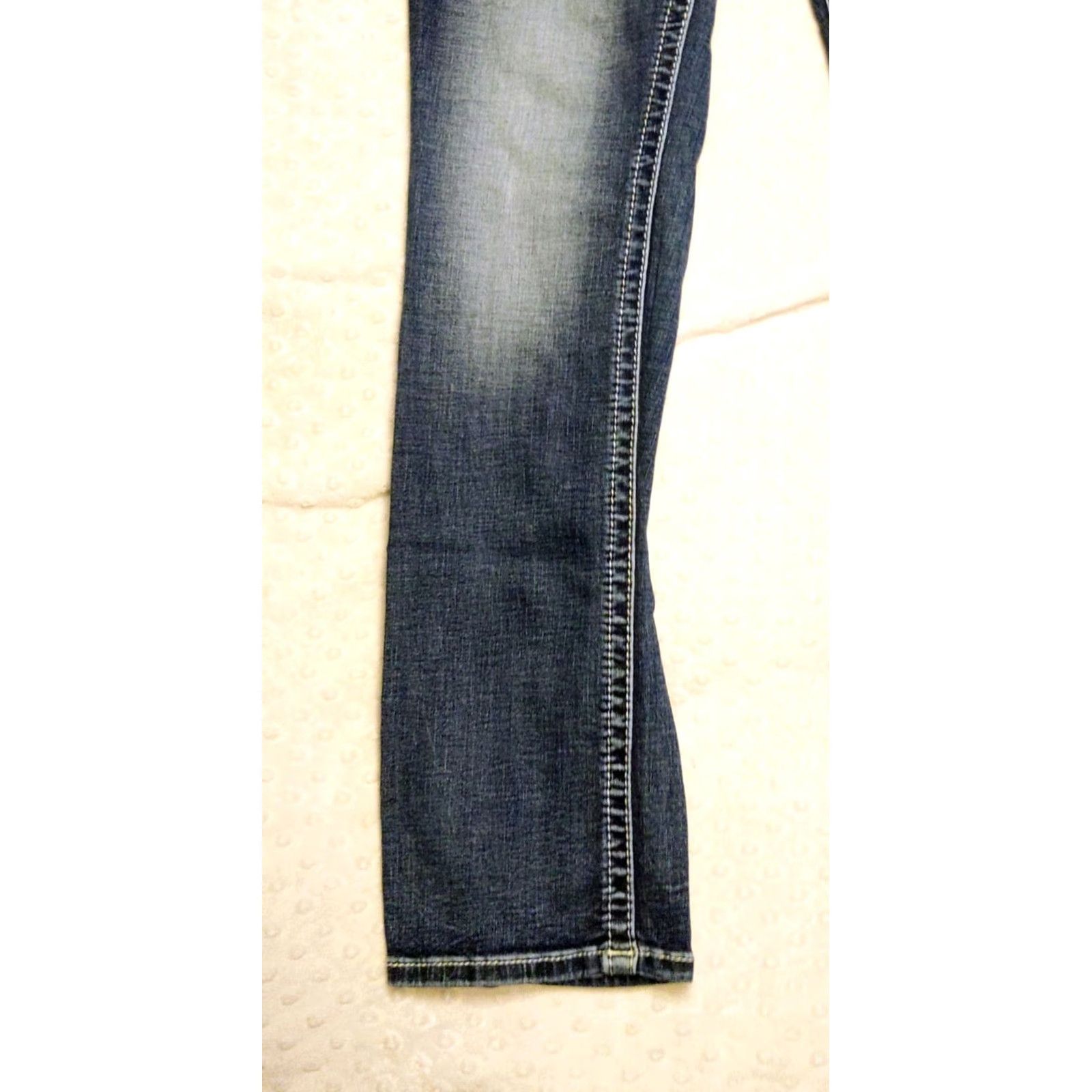Miss Me Miss Me Rhinestone Embellished Size 31 Signature Straight Low Rise Jeans 33x31 Blue Denim Wild Western Cowboy Rock 5-Pocket Womens Jeans Size 24" / US 00 / IT 34 - 3 Thumbnail