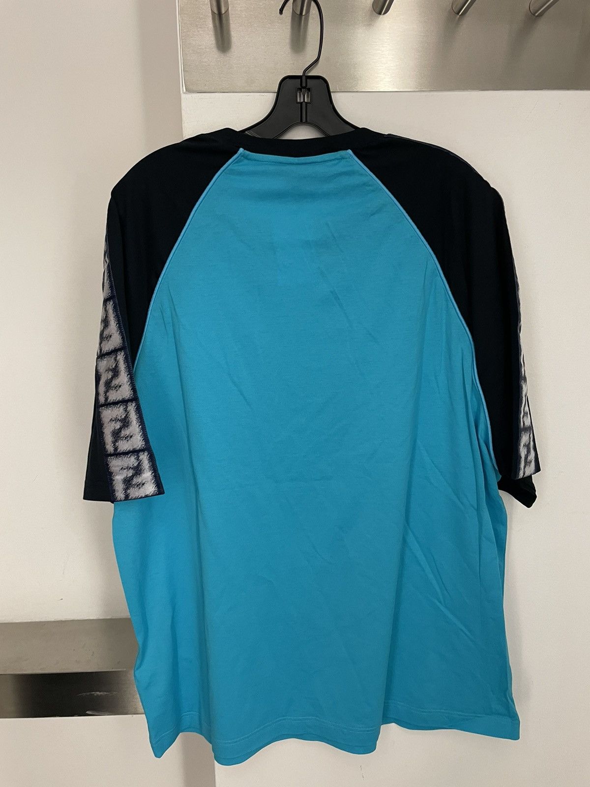 Fendi T-shirt in pool Size US XL / EU 56 / 4 - 3 Thumbnail