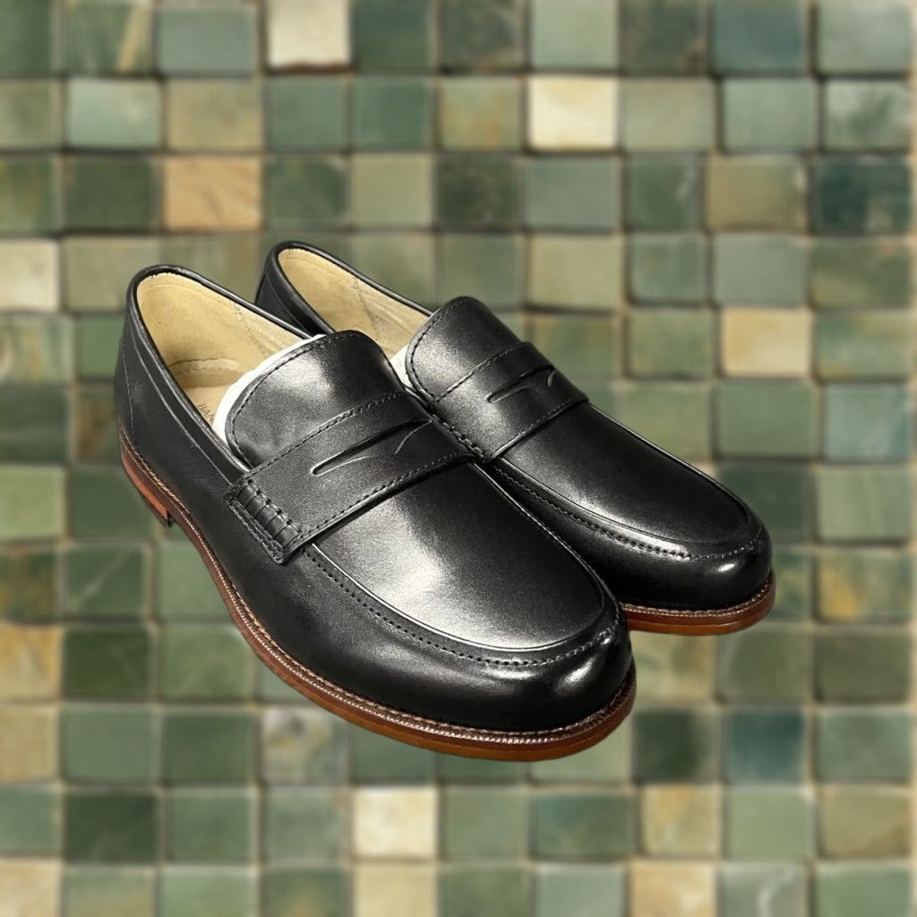 BANANA REPUBLIC Leather Penny Loafer Men's 9.5 Black Dress Shoe Slip On Workwear Leather Penny Loafer Mens 9.5 Black Footwear