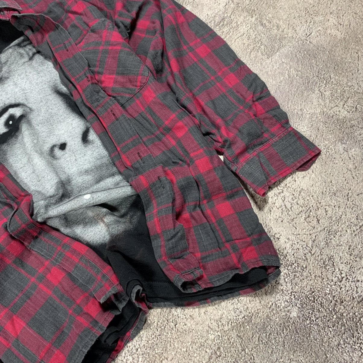 Vintage Vintage 90s Grunge Plaid Shirt Graphic Horror Punk Baggy M Size US M / EU 48-50 / 2 - 3 Thumbnail