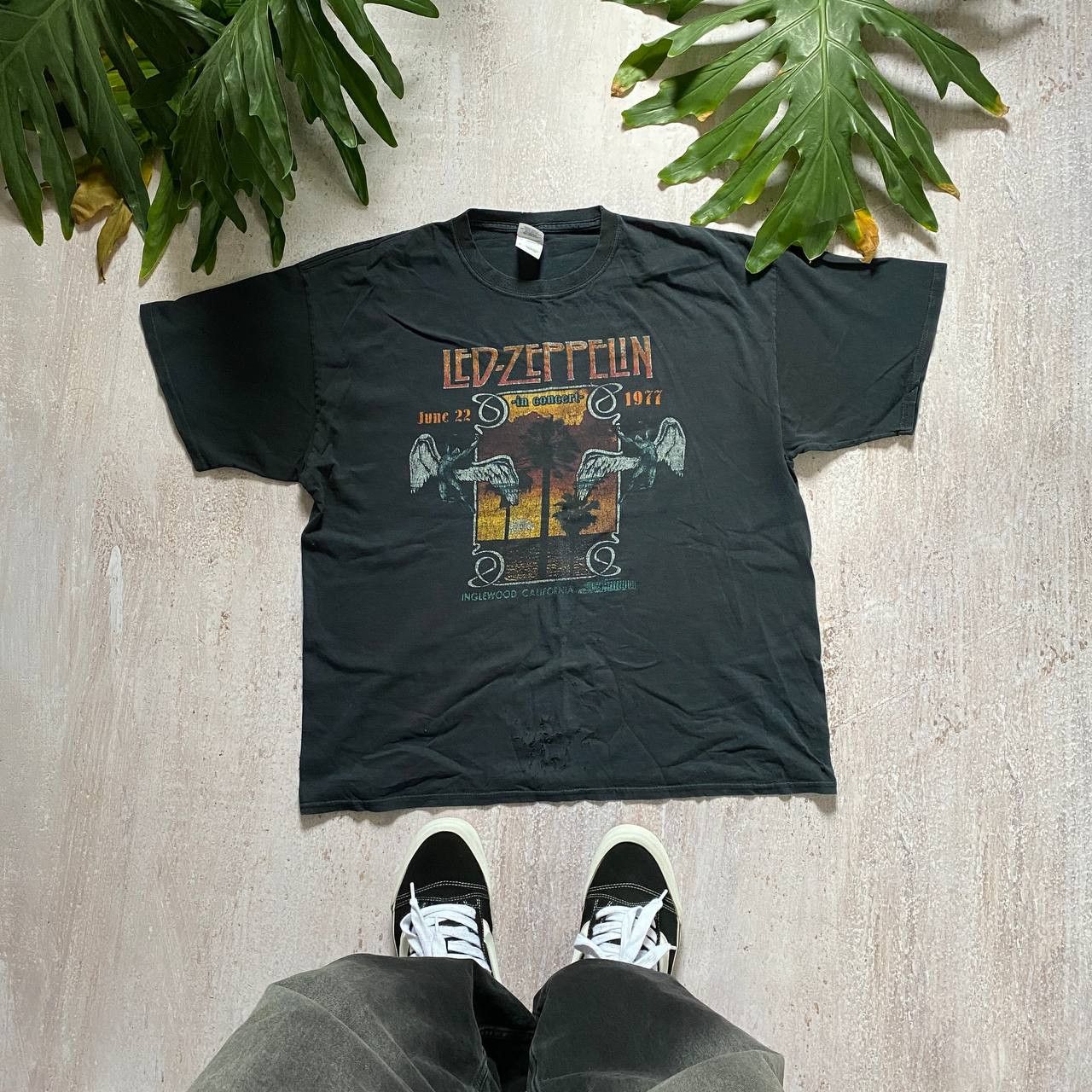 VINTAGE Y2K LED ZEPPELIN THRASHED FADED RARE T SHIRT 293