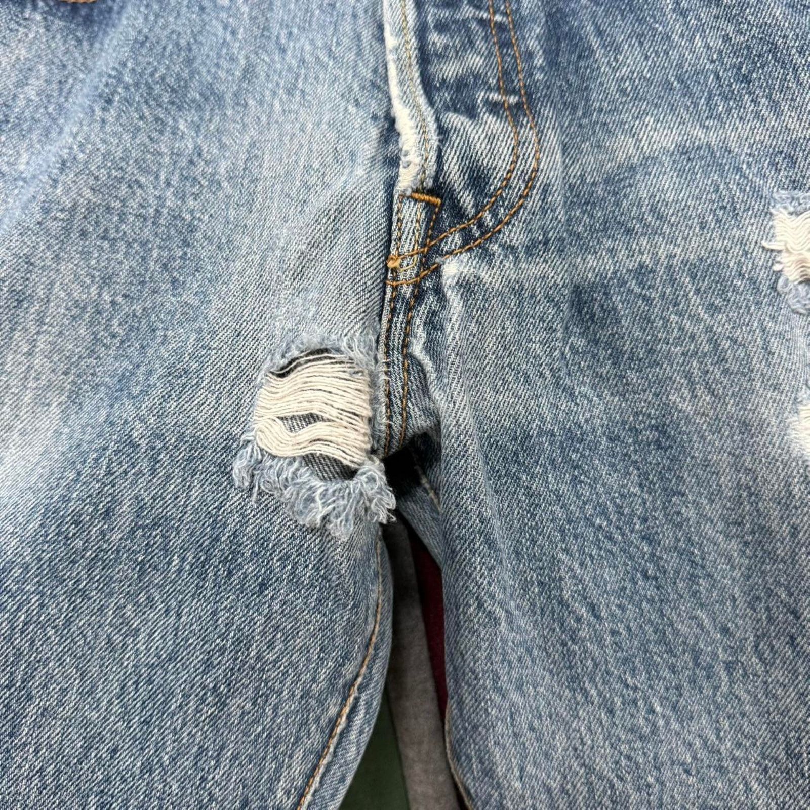 Levi's Vintage 2006 Levi's 501 xx Faded and Perfectly Worn Denim Size US 31 - 4 Thumbnail