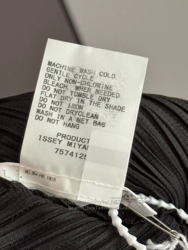 Issey Miyake Issey Miyake Black Round Disc Kelp Pleated Top Size XXL / US 16-18 / IT 52-54 - 4 Thumbnail