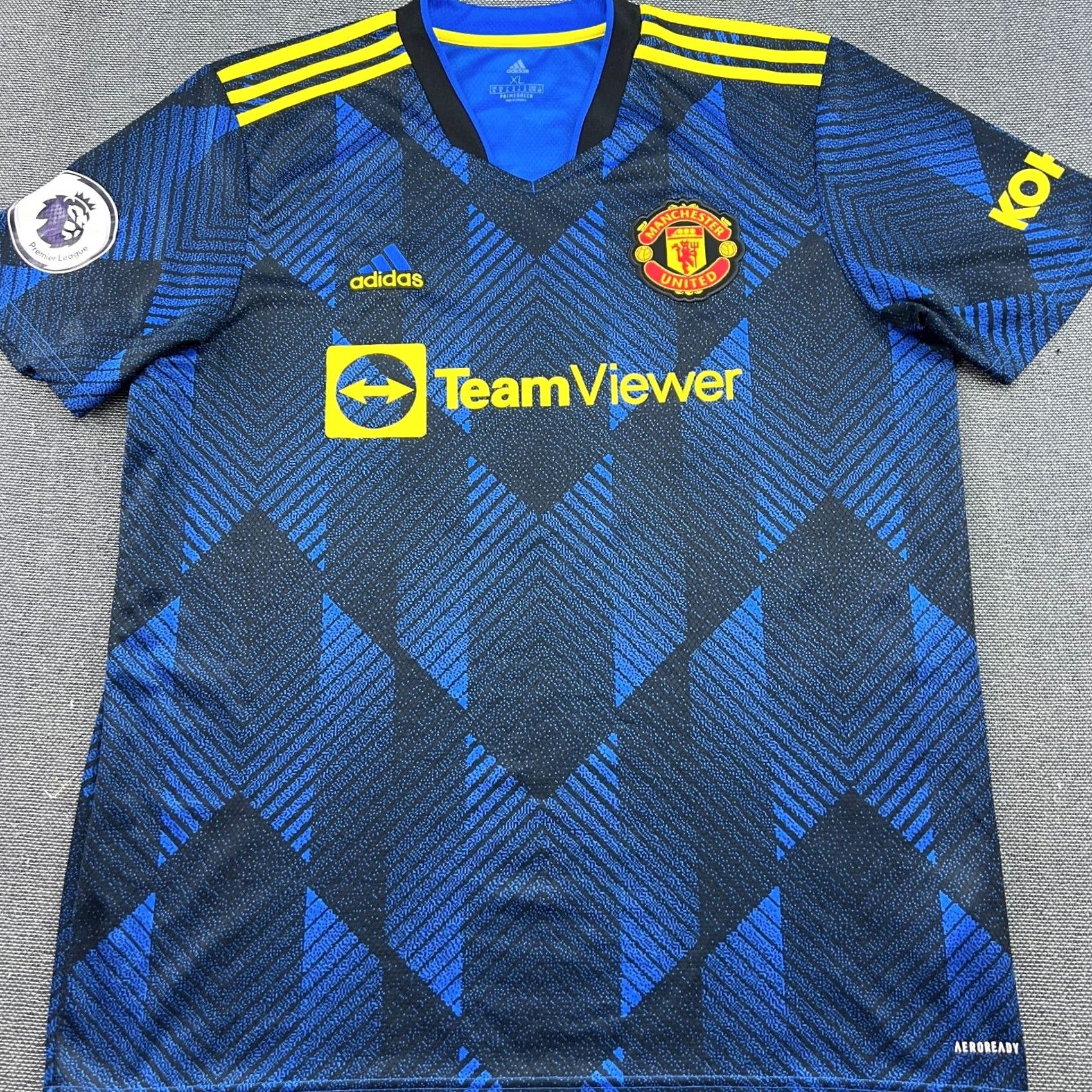 Adidas Manchester United 2021 2022 Third Lindelof #2 Mens Football Jersey XL Adidas Shirt Sports Football Mens XL Multicolor Moisture Wicking Quick Dry Size US XL / EU 56 / 4 - 3 Thumbnail