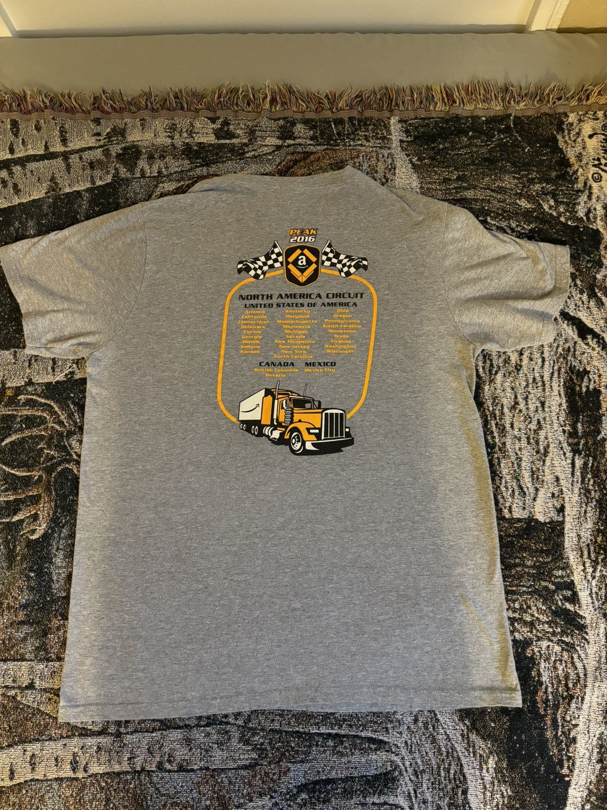 Vintage Vintage 2016 Amazon Peak Tee Size US L / EU 52-54 / 3 - 3 Thumbnail