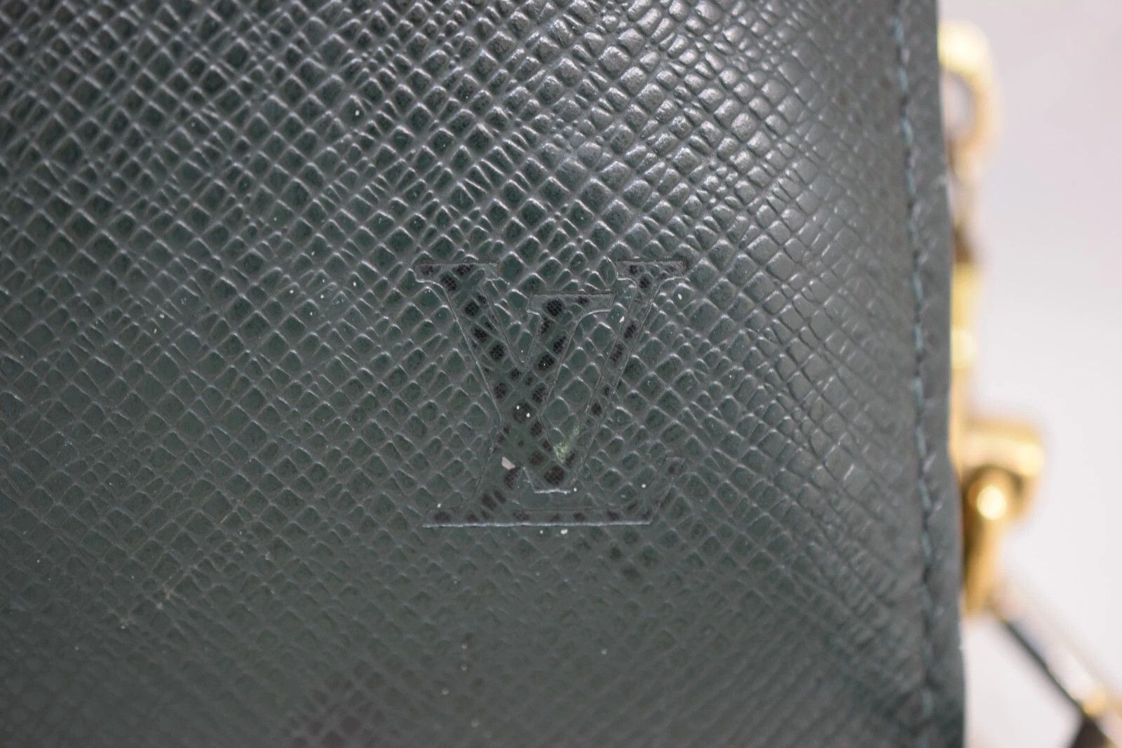 Louis Vuitton Louis Vuitton Baikal Clutch Bag Taiga Leather Epithea M30184 Size ONE SIZE - 8 Thumbnail