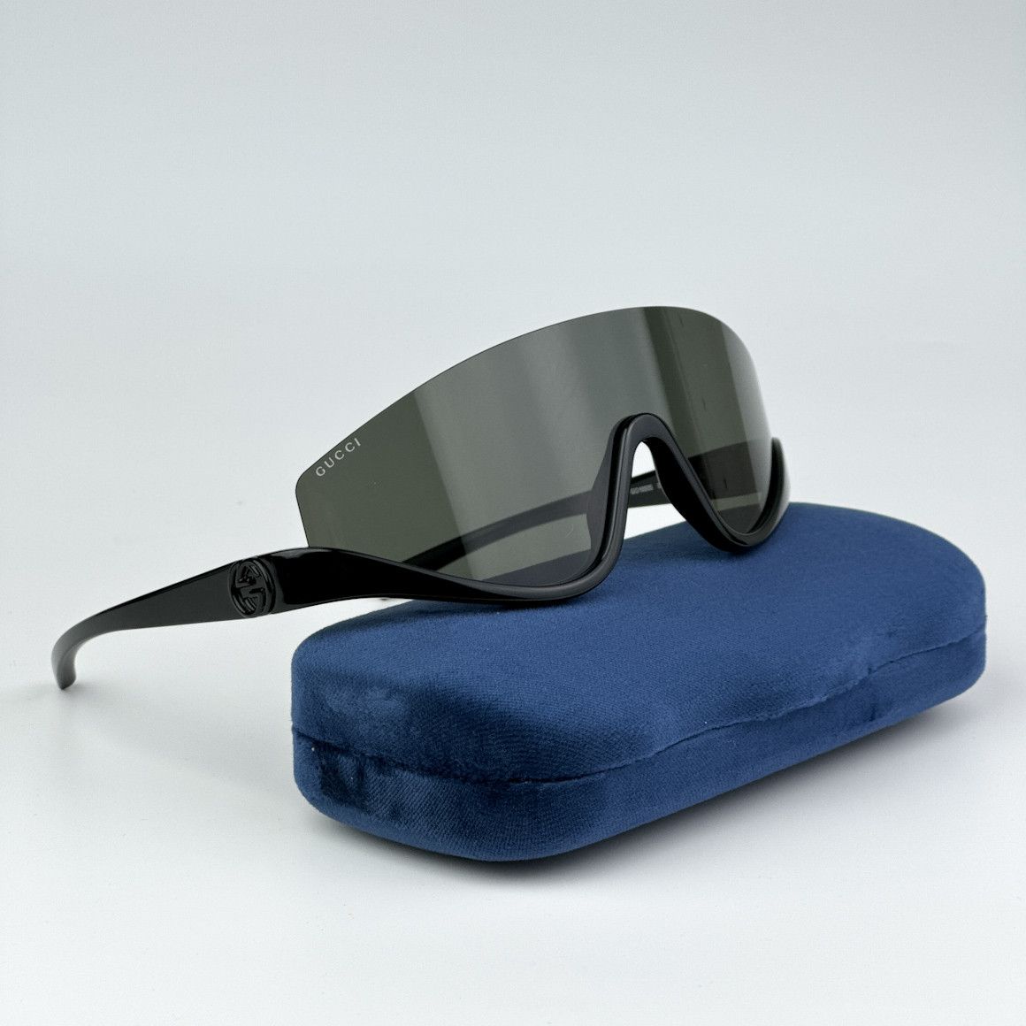 Gucci NEW Gucci GG1650S 001 Unisex Shield Mask Sunglasses Size ONE SIZE - 1 Thumbnail