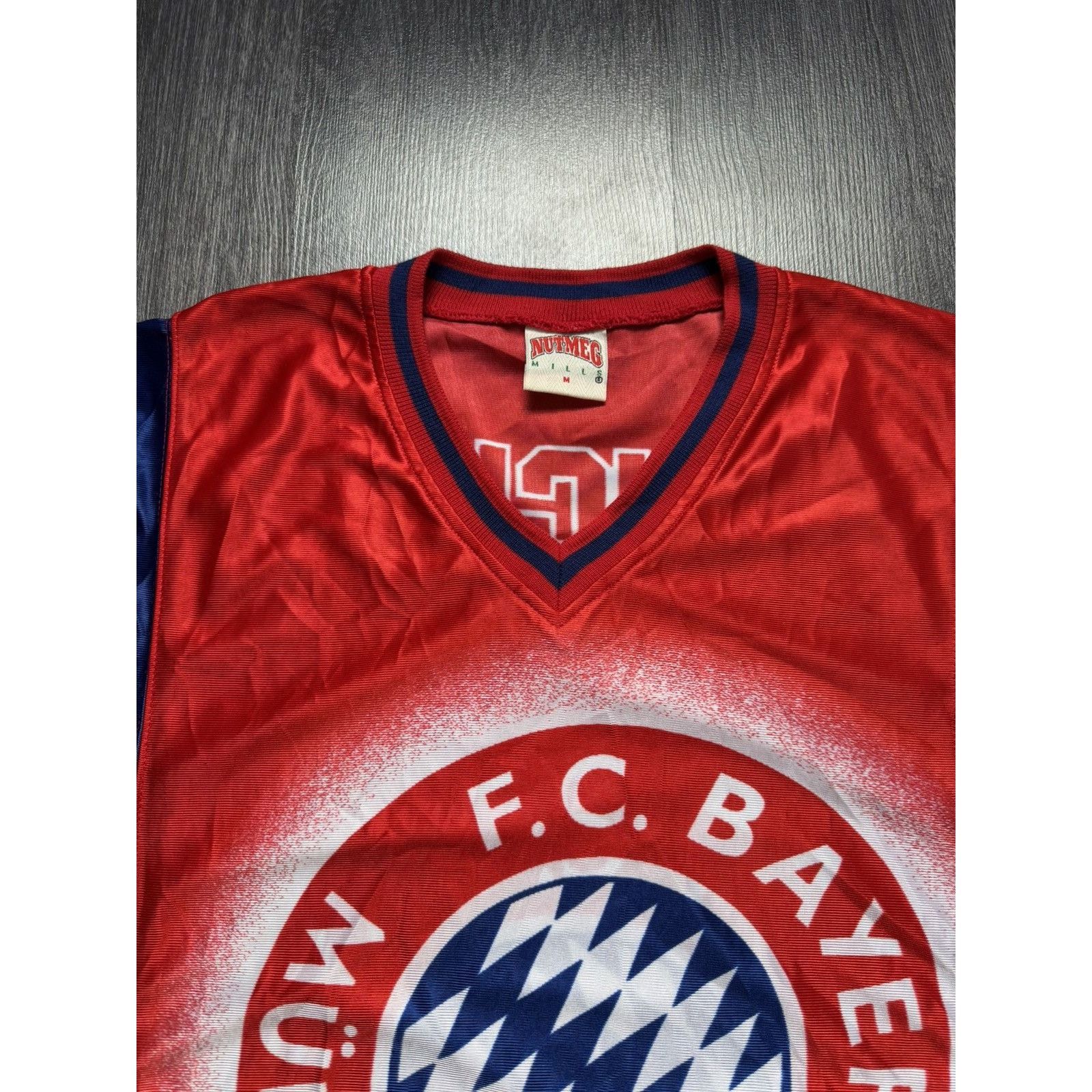 Nutmeg × Vintage 90s Vintage Nutmeg F.C Bayern Munchen Full Printed T-Shirt Size US M / EU 48-50 / 2 - 5 Thumbnail