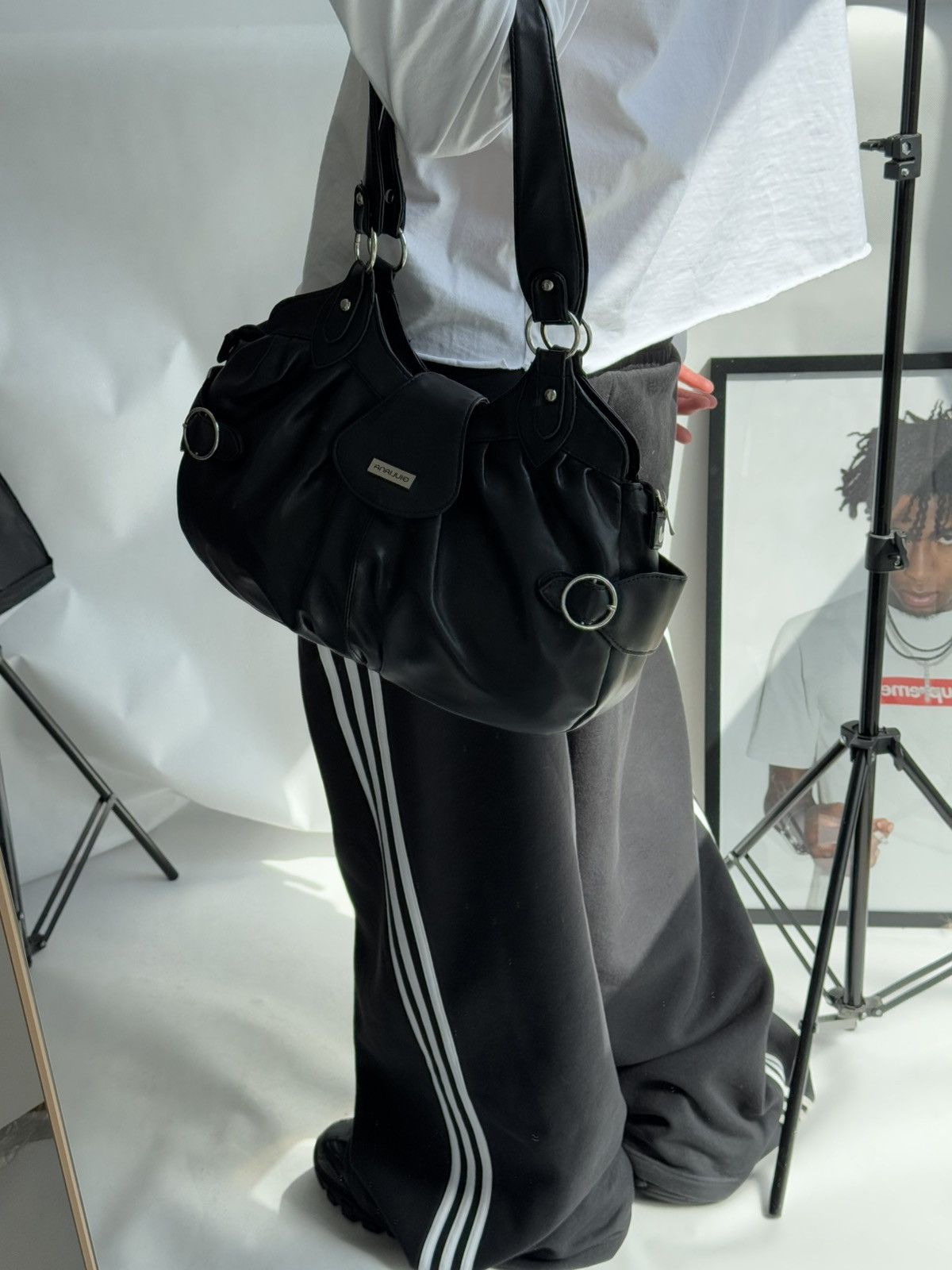 Japanese Brand Y2k Crossbody Leather Bag Avant Garde Diesel Style Size ONE SIZE - 2 Thumbnail