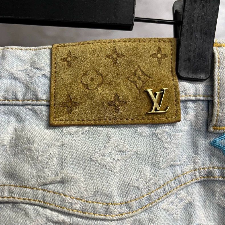 Louis Vuitton Louis Vuitton Blue Logo monogram button pocket jeans Size US 33 - 5 Thumbnail