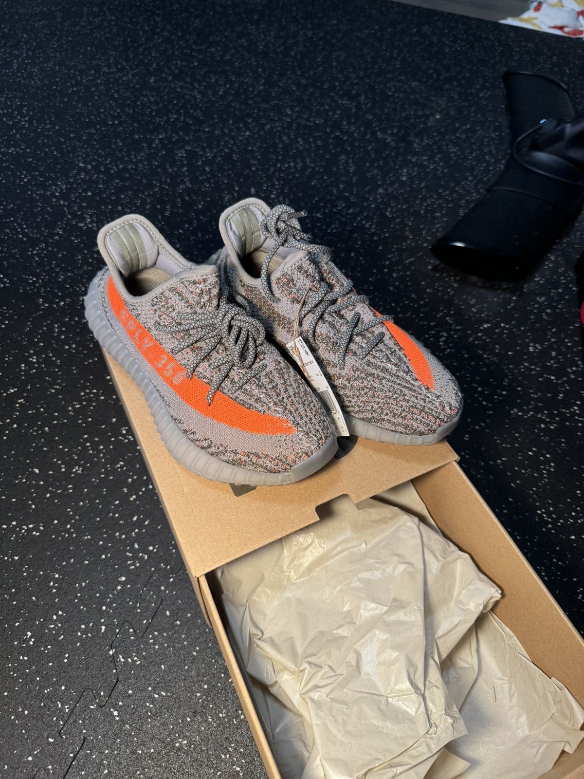 Adidas × Yeezy adidas Yeezy Boost 350 V2 Beluga Reflective (Size 6) Size US 6 / EU 39 - 2 Thumbnail