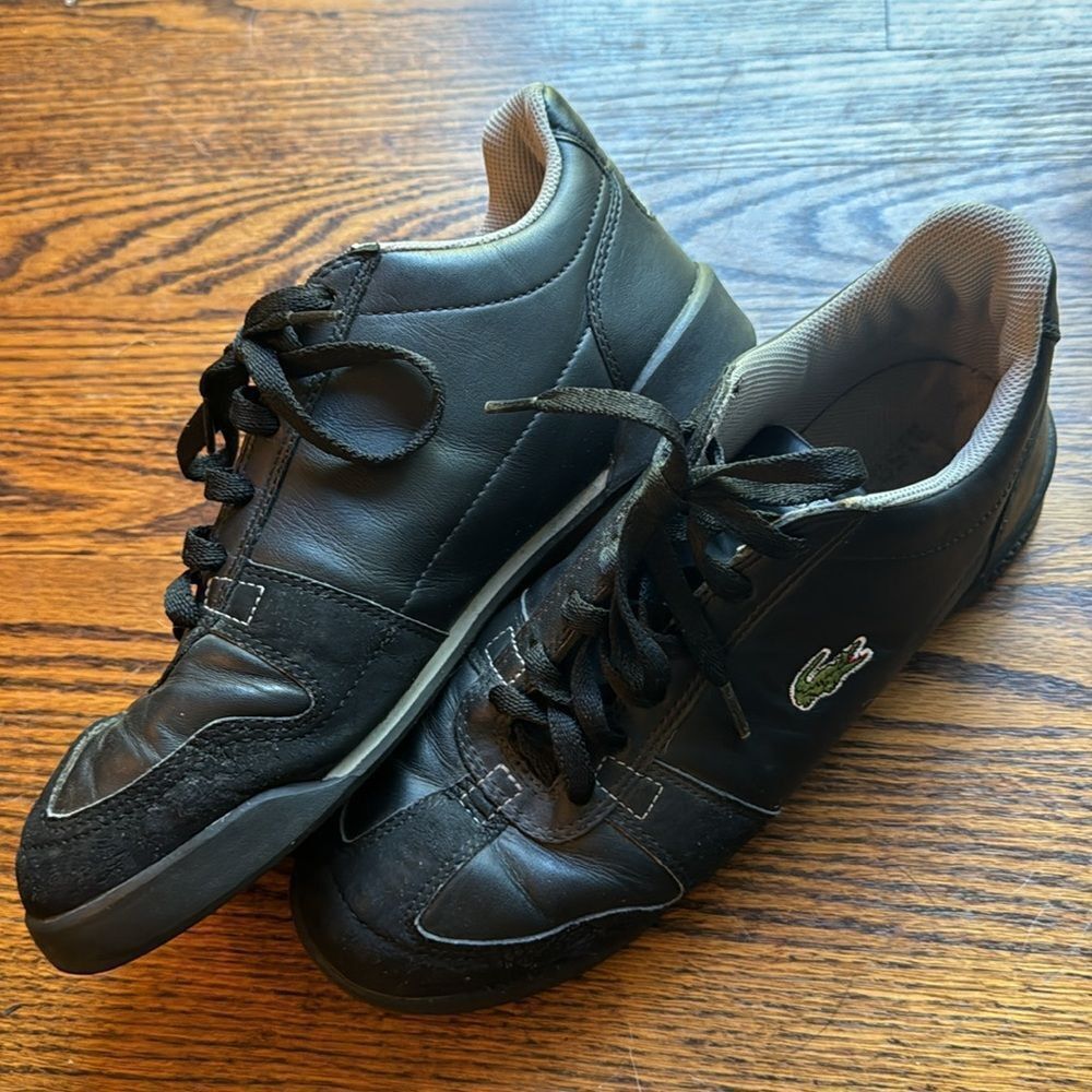 Lacoste Lacoste black leather/suede lace up low top embroidered log Size US 8 / EU 41 - 8 Thumbnail