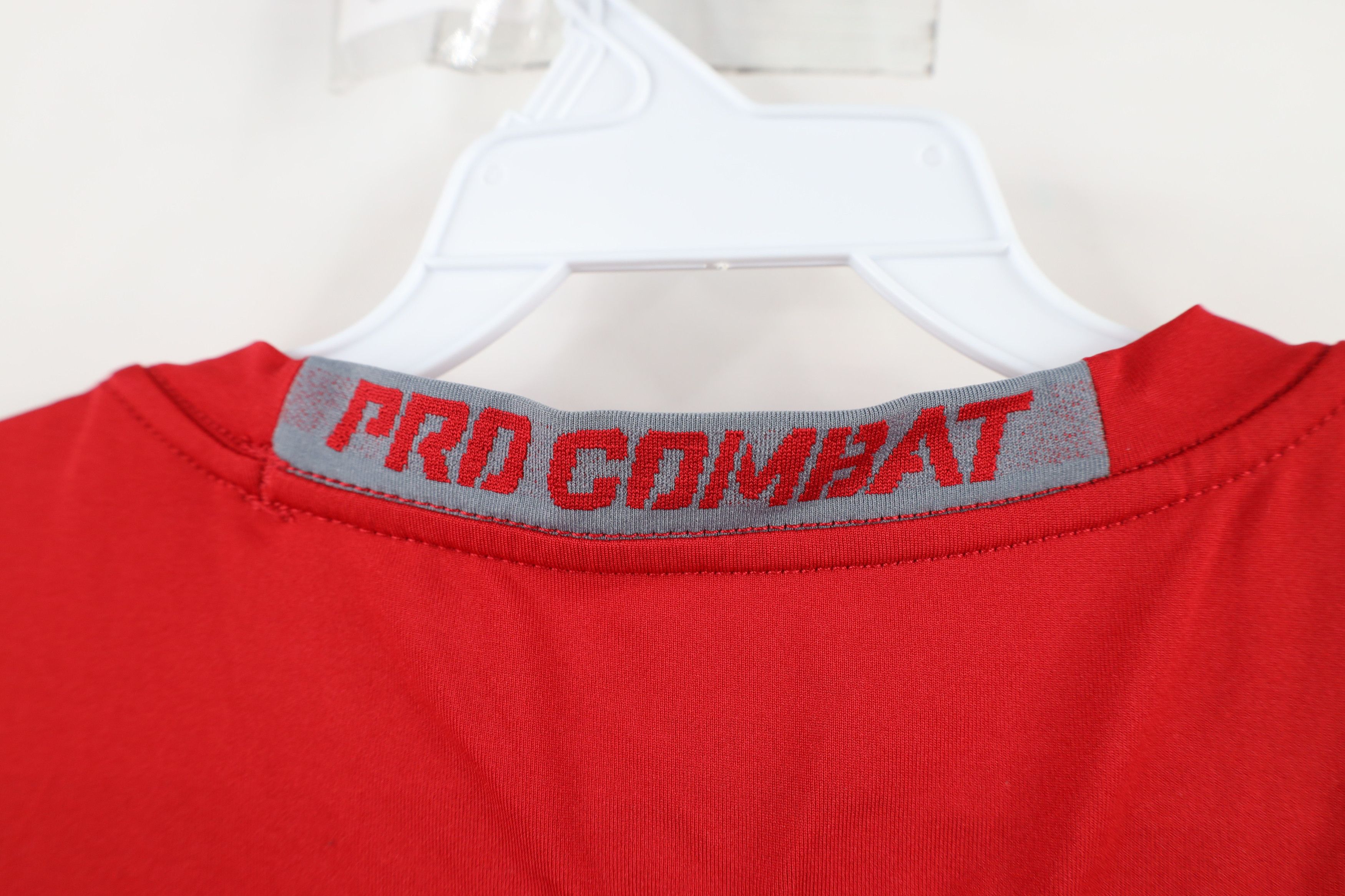 Nike × Vintage Nike Pro Combat Compression Sleeveless Training T-Shirt Red Size US S / EU 44-46 / 1 - 10 Thumbnail