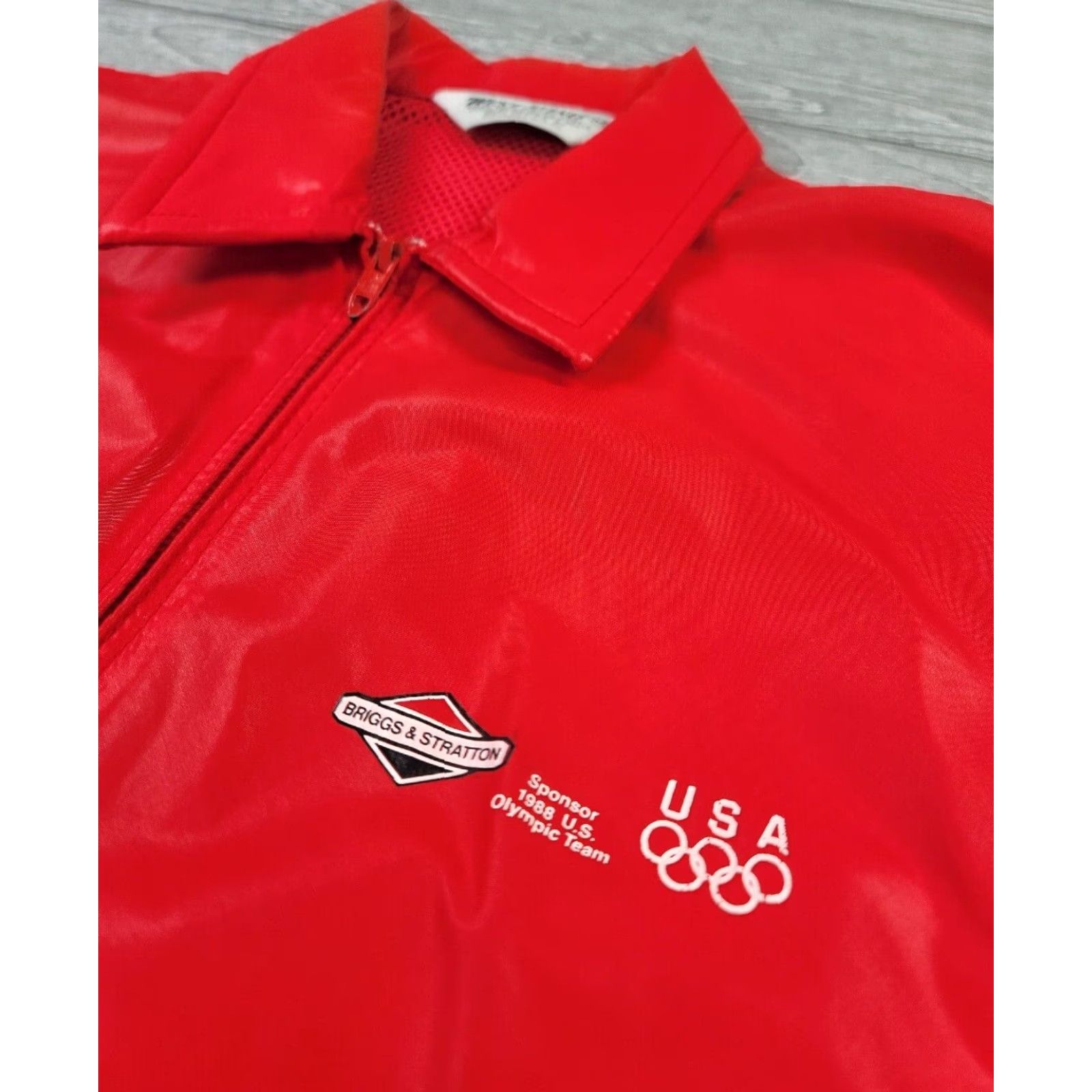 Vintage VINTAGE West Wind Jacket Mens Red Nylon Full Zip Windbreaker 1988 Olympics USA Logo Zipper Pull Size US M / EU 48-50 / 2 - 5 Thumbnail