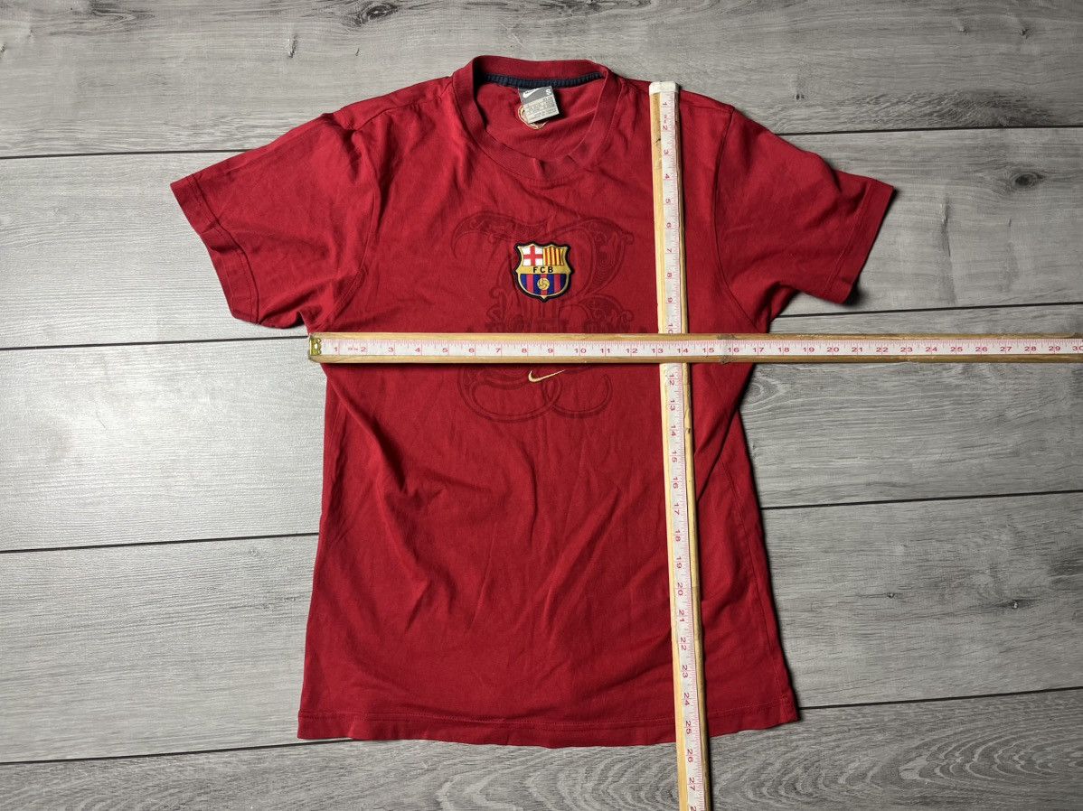 Nike Vintage Nike FC Barcelona Tshirt center logo size Small Size US S / EU 44-46 / 1 - 5 Thumbnail