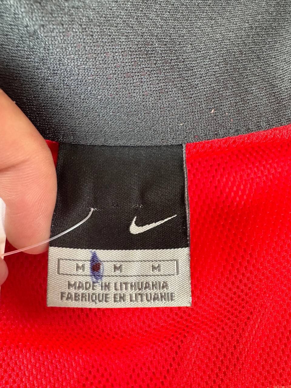 Nike Vintage Nike Windbreaker Track Retro Nylon Jacket Red Size US M / EU 48-50 / 2 - 8 Thumbnail