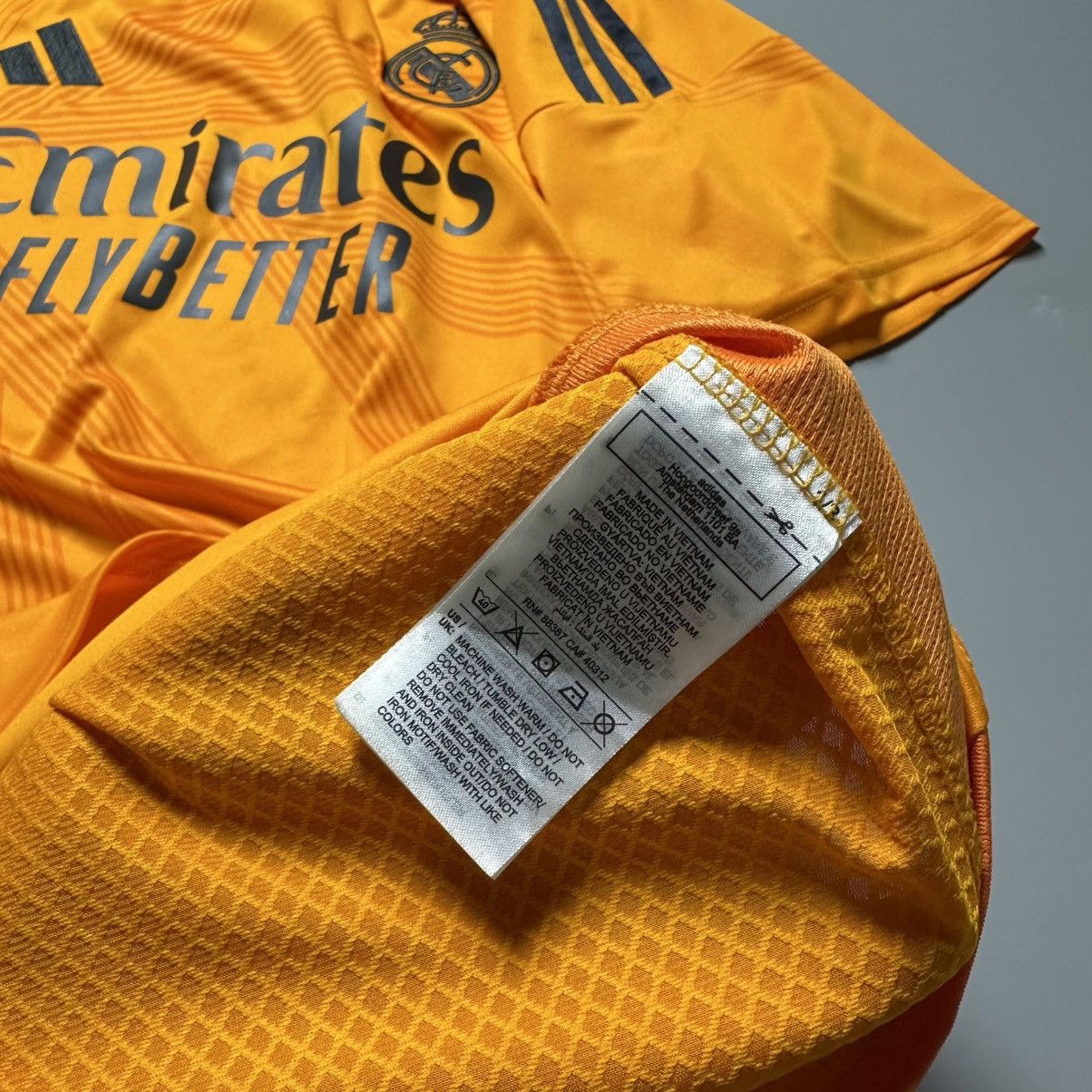 Adidas REAL MADRID ADIDAS 2024/2025 SOCCER AWAY JERSEY #19 CEBALLOS Size US L / EU 52-54 / 3 - 14 Thumbnail