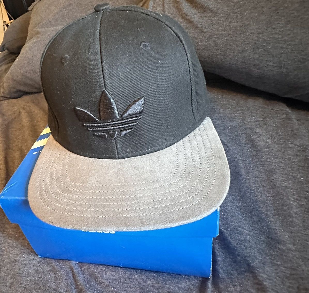 Adidas Adidas Snapback Grey Suede/Black Twill Flat Brim Size ONE SIZE - 8 Thumbnail